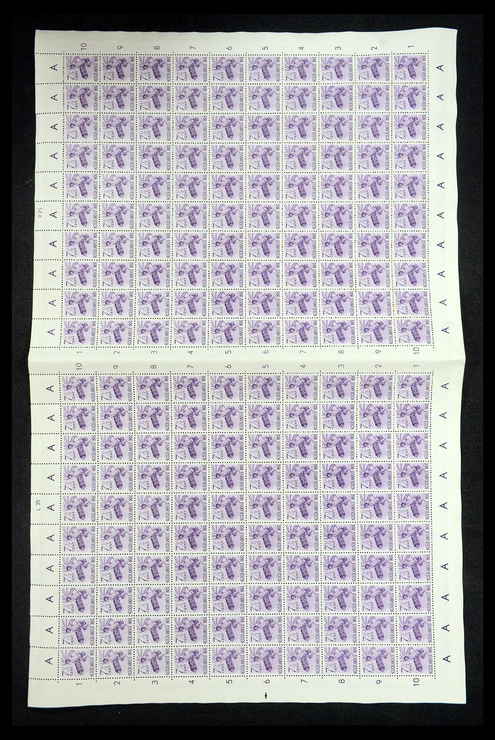 13135 001 - Postzegelverzameling 13135 Nederlands Indië 1941-1945