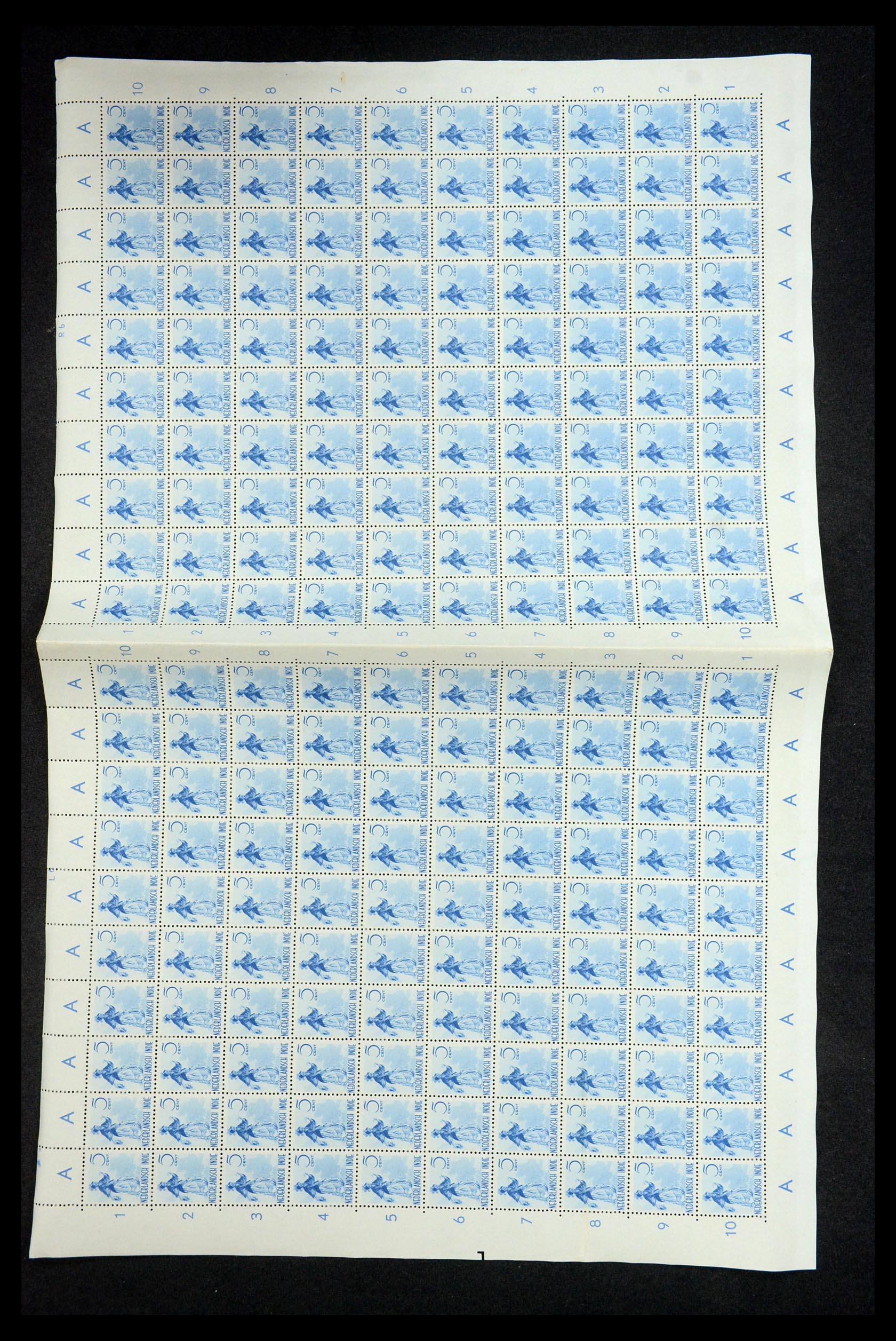 13135 002 - Postzegelverzameling 13135 Nederlands Indië 1941-1945