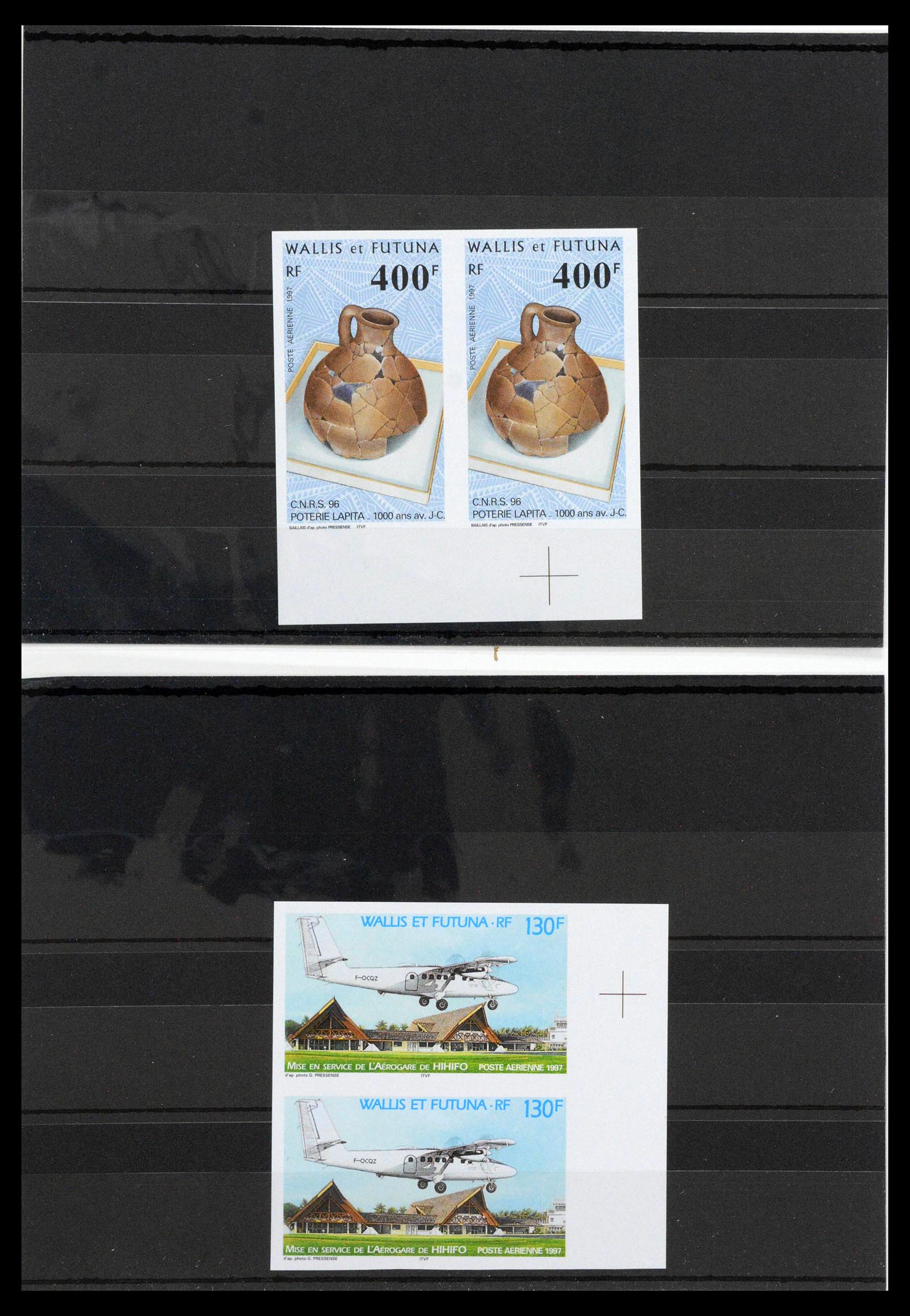 13139 0077 - Postzegelverzameling 13139 Wallis et Futuna ongetand 1977-1997,