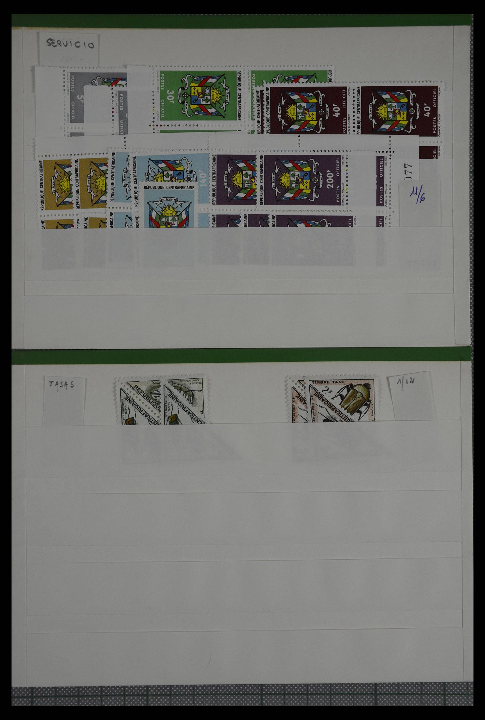 27247 105 - 27247 World sorting box.