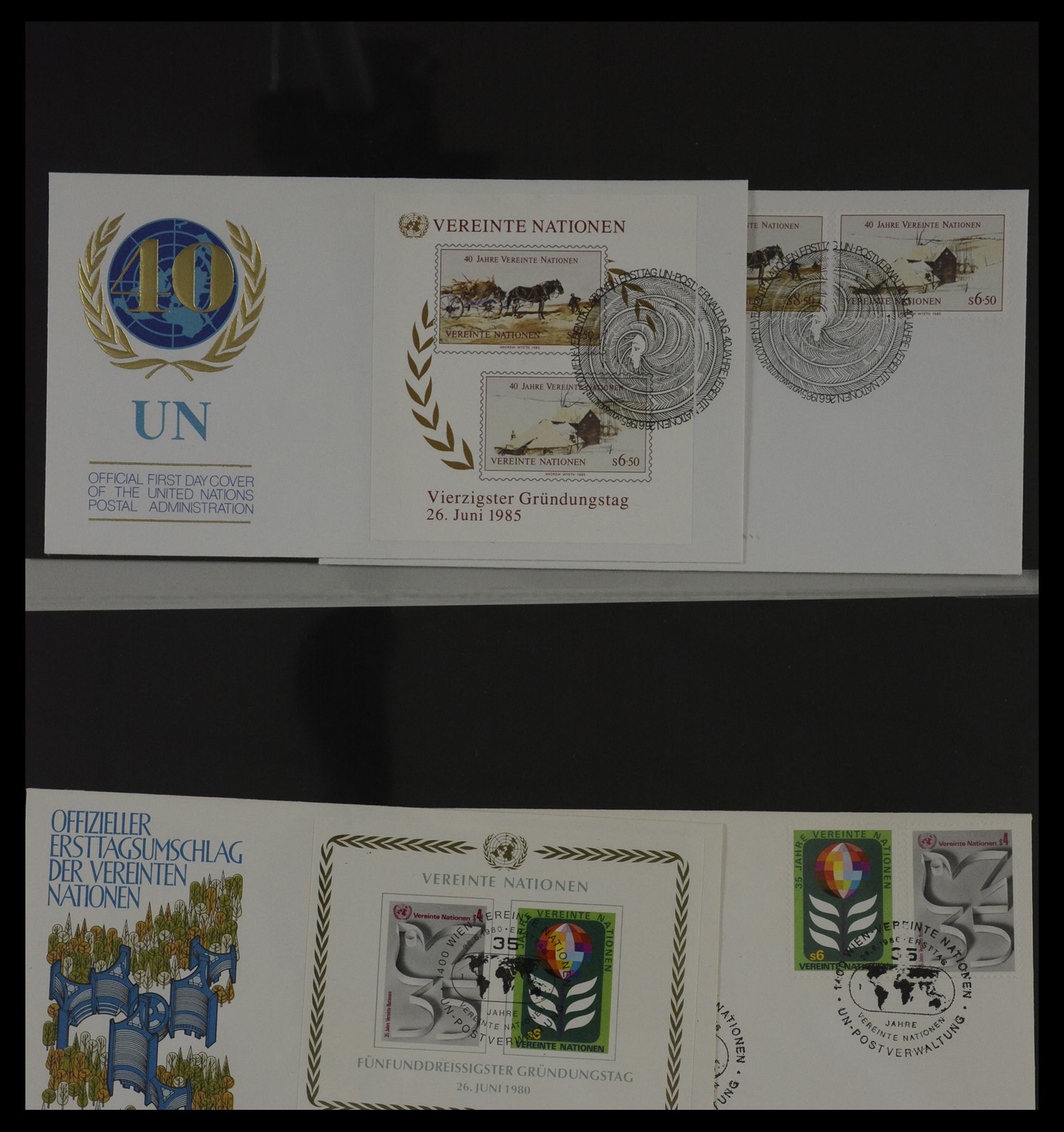 27382 048 - 27382 Verenigde Naties 1957-2003 FDC's.