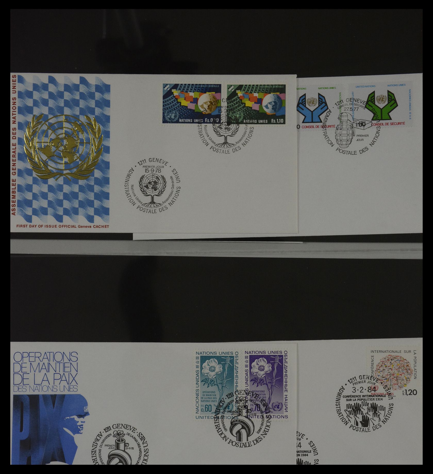 27382 058 - 27382 Verenigde Naties 1957-2003 FDC's.