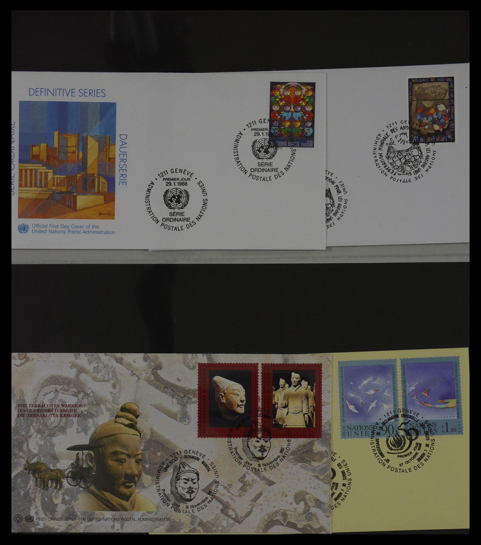 27382 060 - 27382 Verenigde Naties 1957-2003 FDC's.