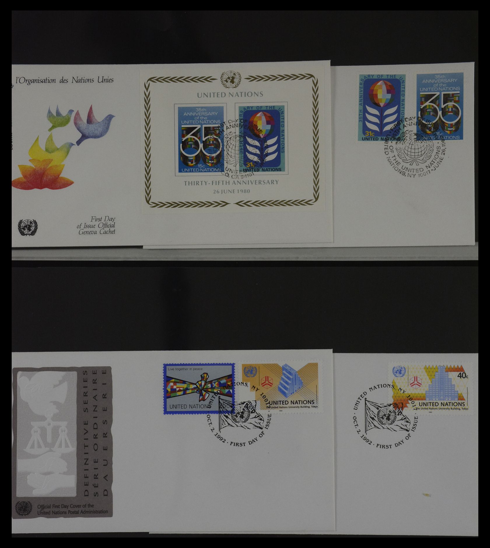 27382 063 - 27382 Verenigde Naties 1957-2003 FDC's.