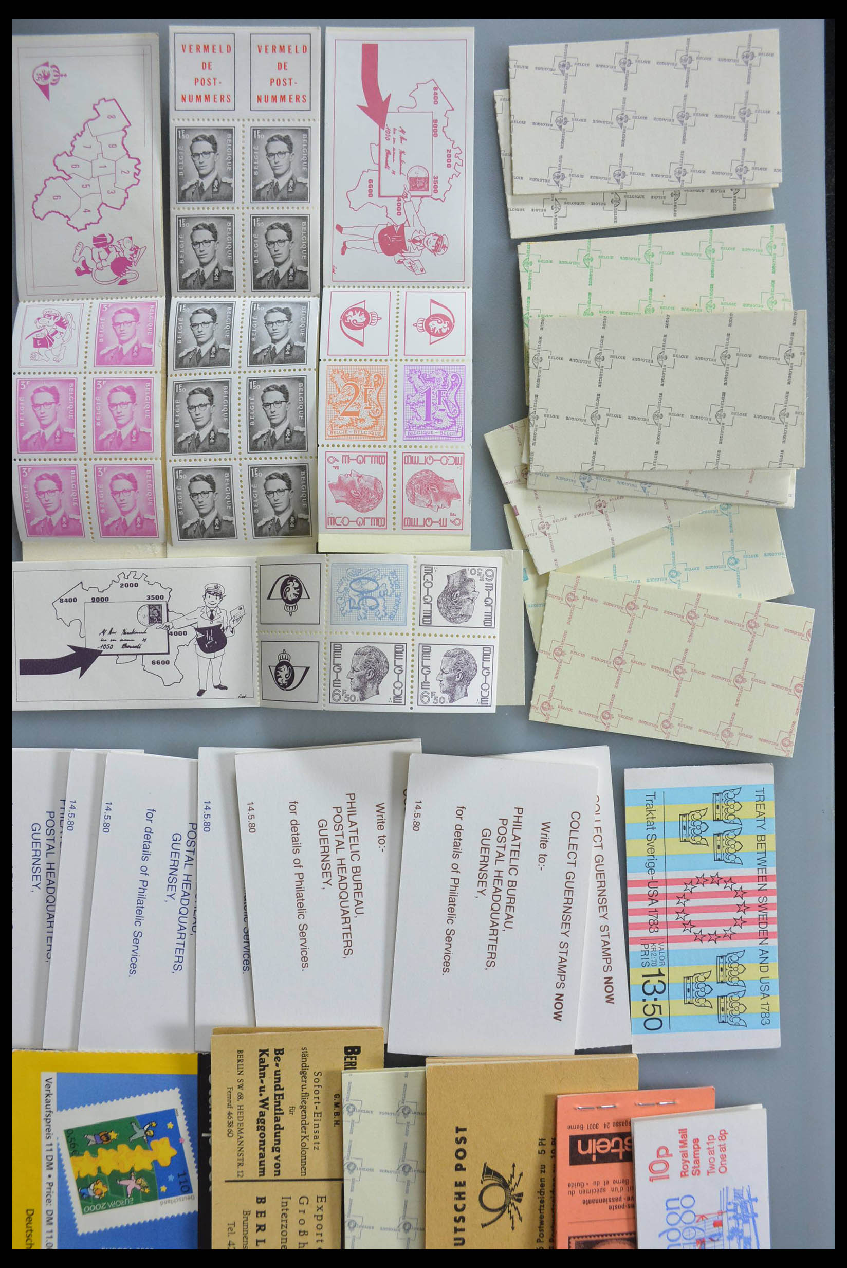 28358 005 - 28358 West Europa postzegelboekjes.