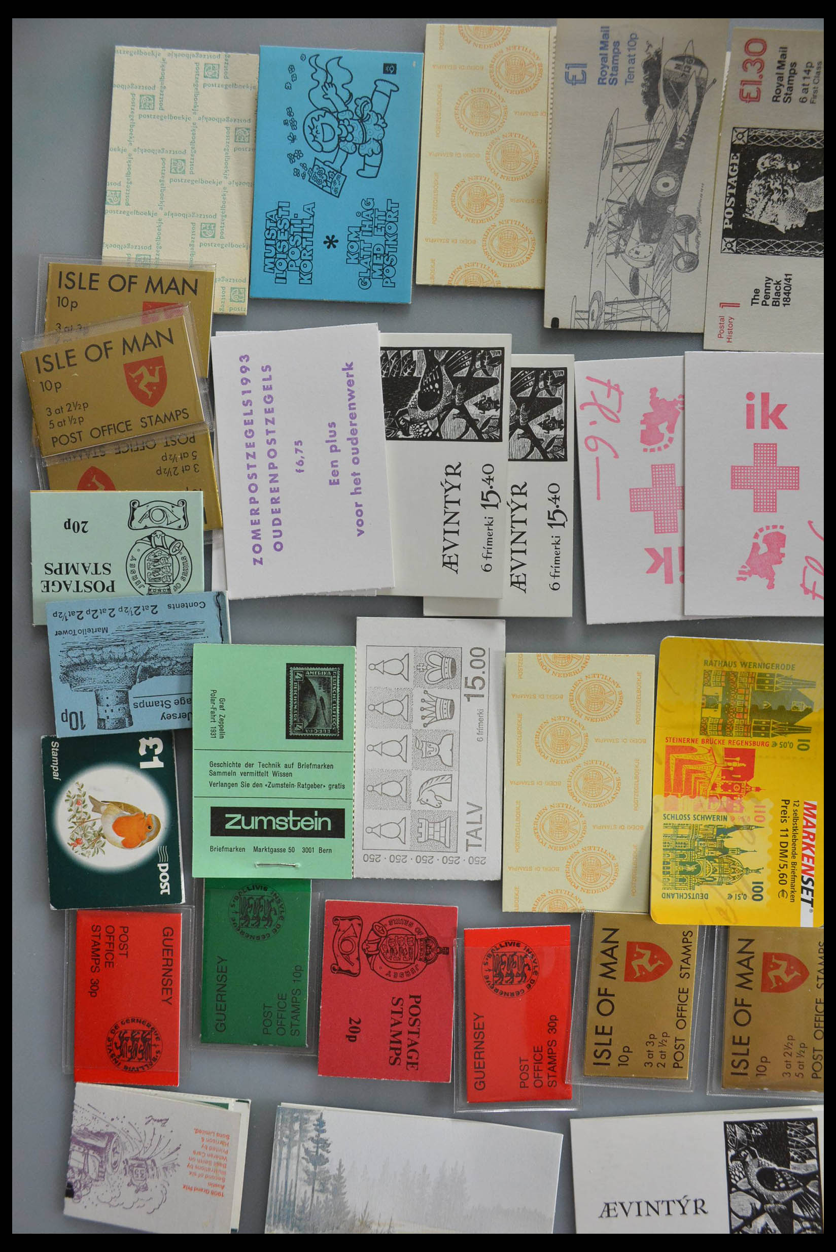 28358 020 - 28358 Western Europe stampbooklets.