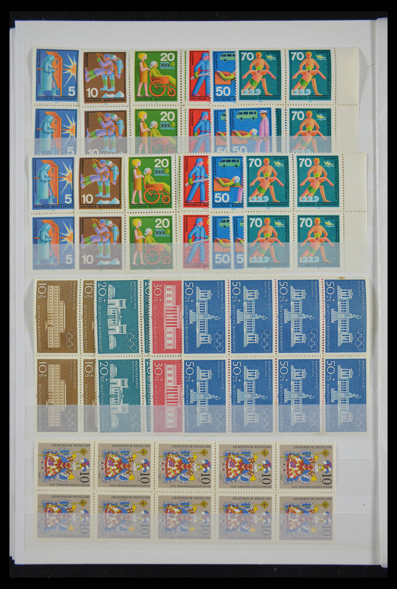 28379 030 - 28379 Bundespost 1958-2000 MNH stock.