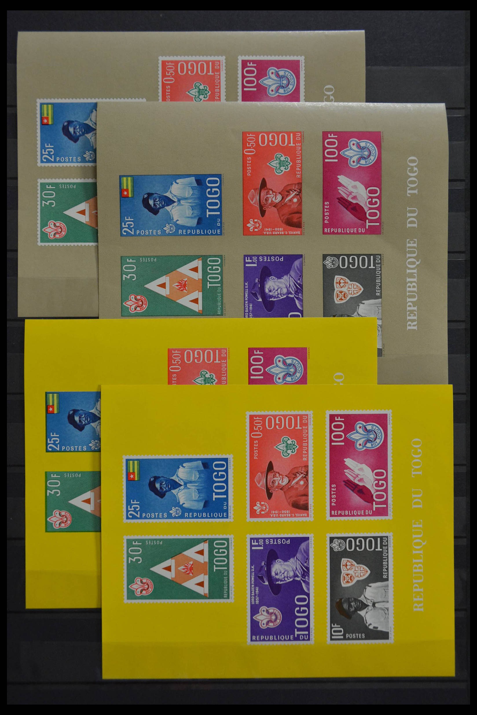 28513 015 - 28513 World souvenir sheets.