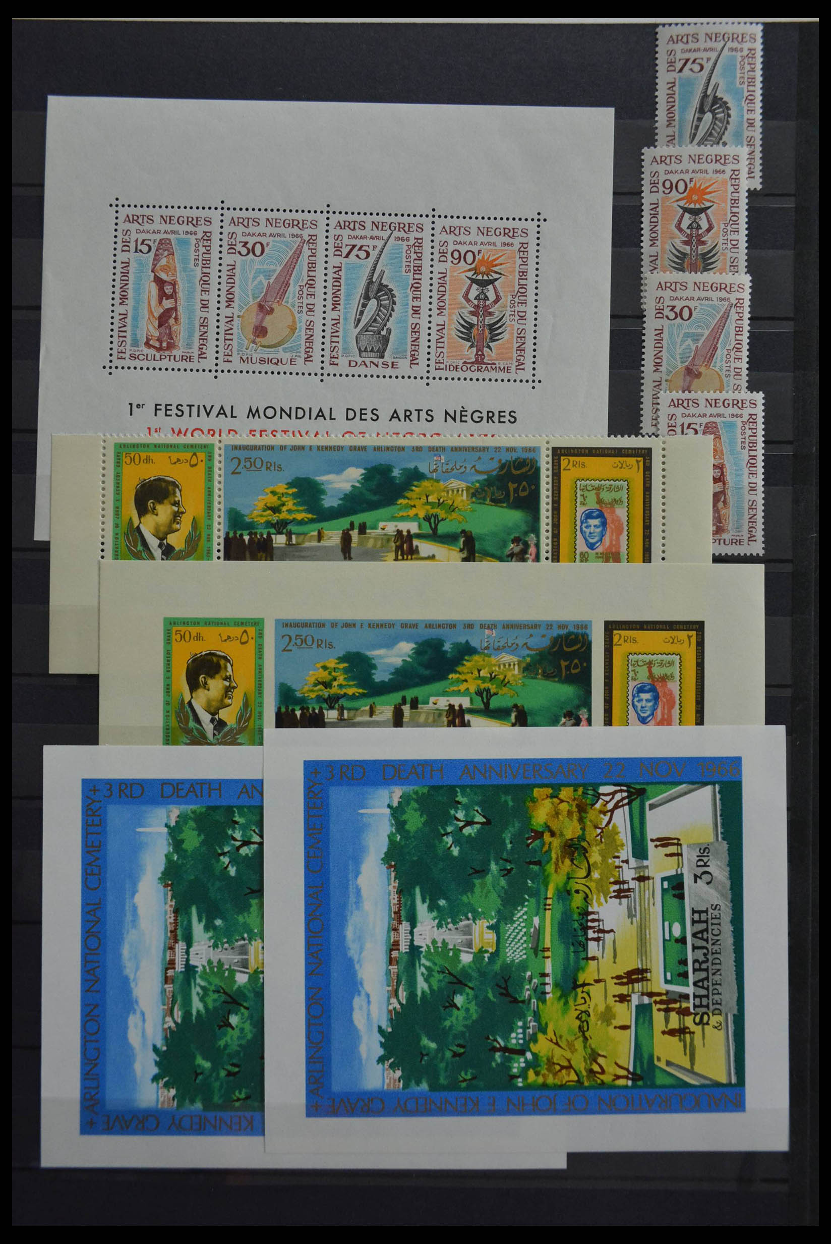 28513 021 - 28513 World souvenir sheets.