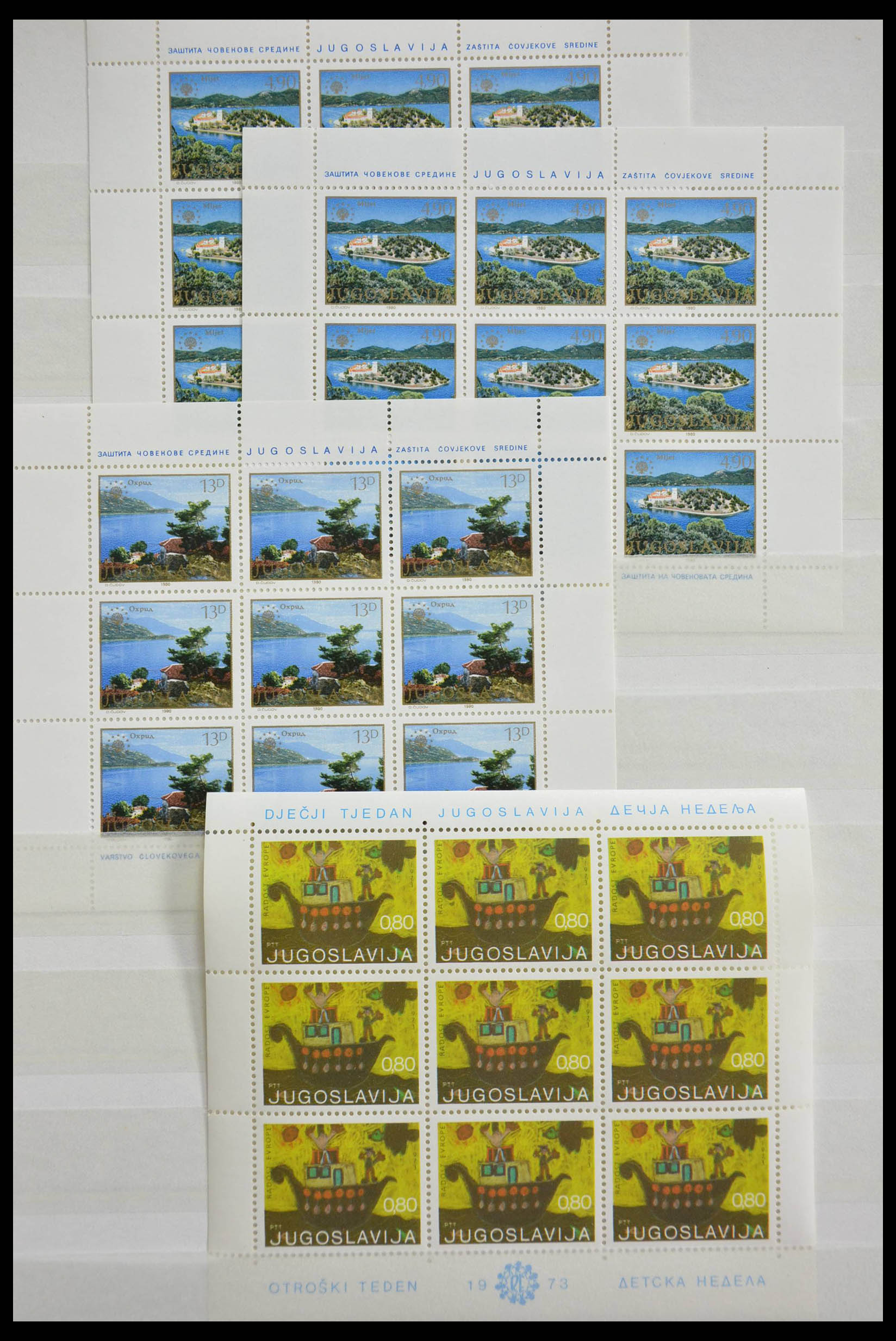 28515 021 - 28515 World souvenir sheets.
