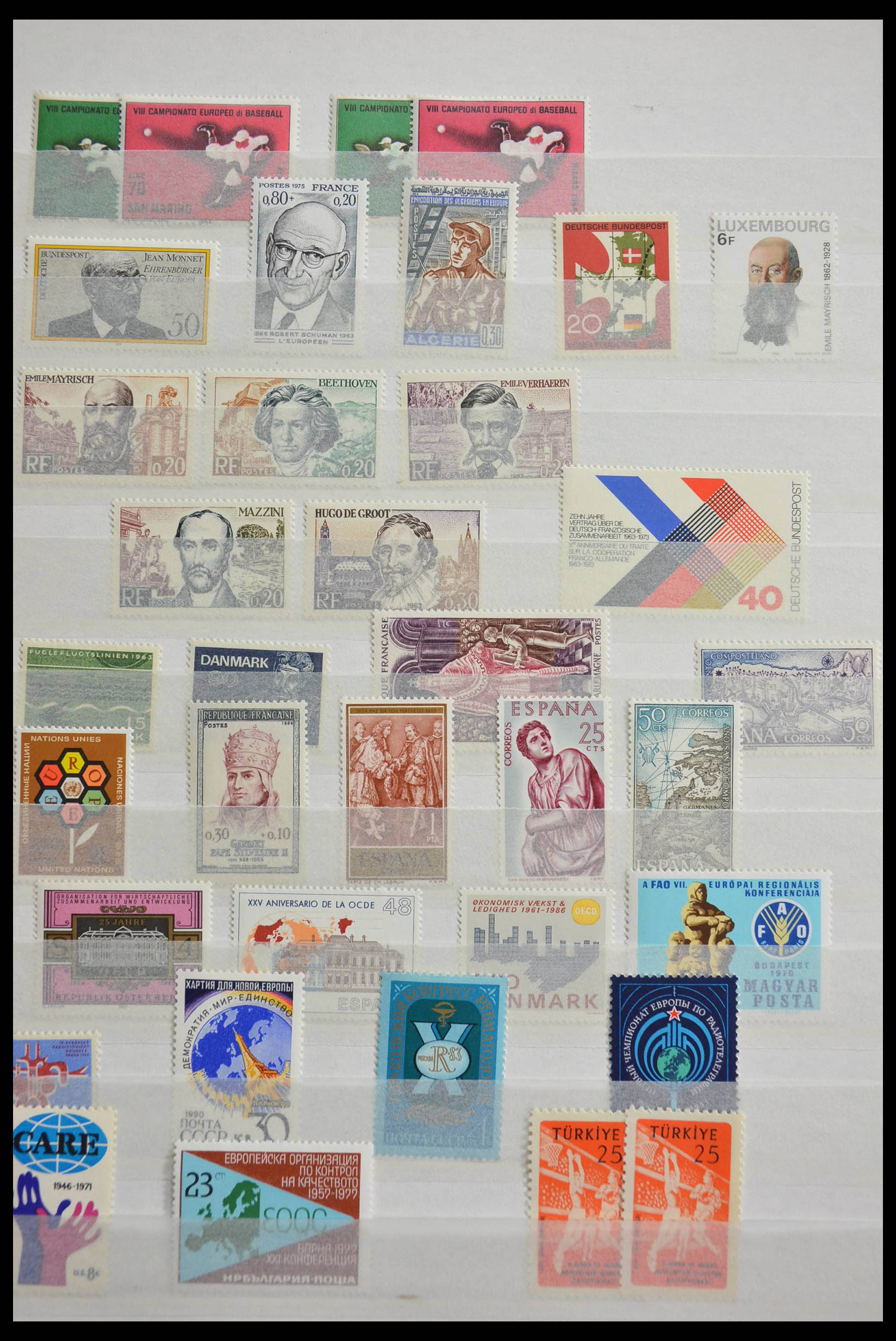28515 030 - 28515 World souvenir sheets.