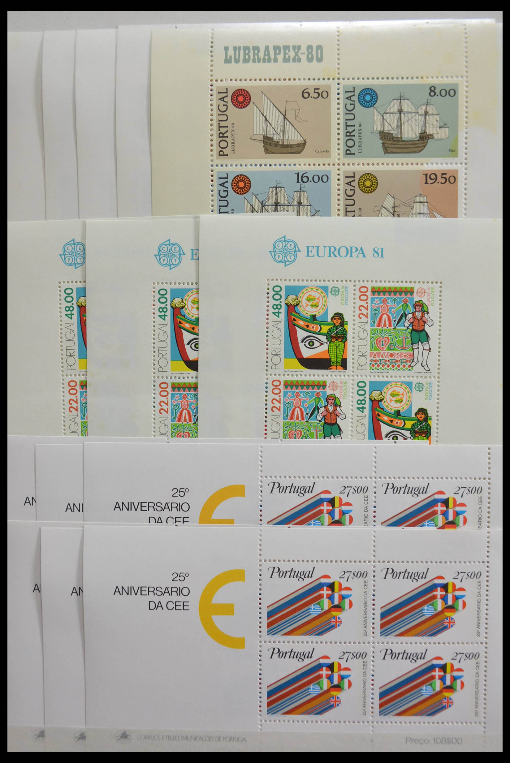 28540 001 - 28540 Portugal souvenir sheets.
