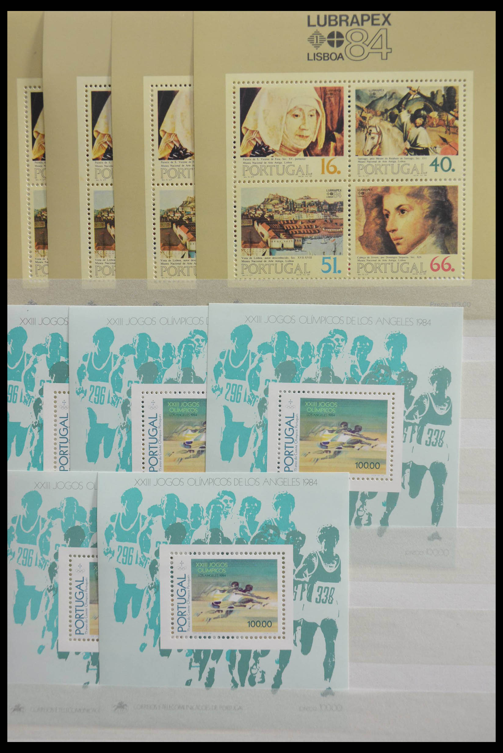 28540 006 - 28540 Portugal souvenir sheets.