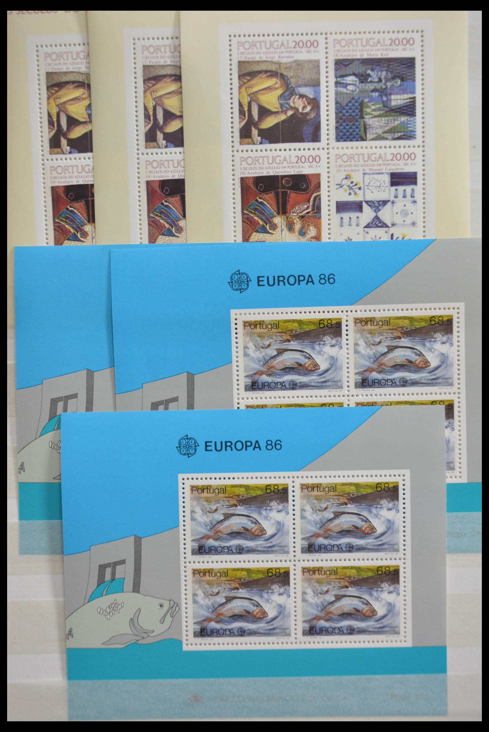 28540 008 - 28540 Portugal souvenir sheets.