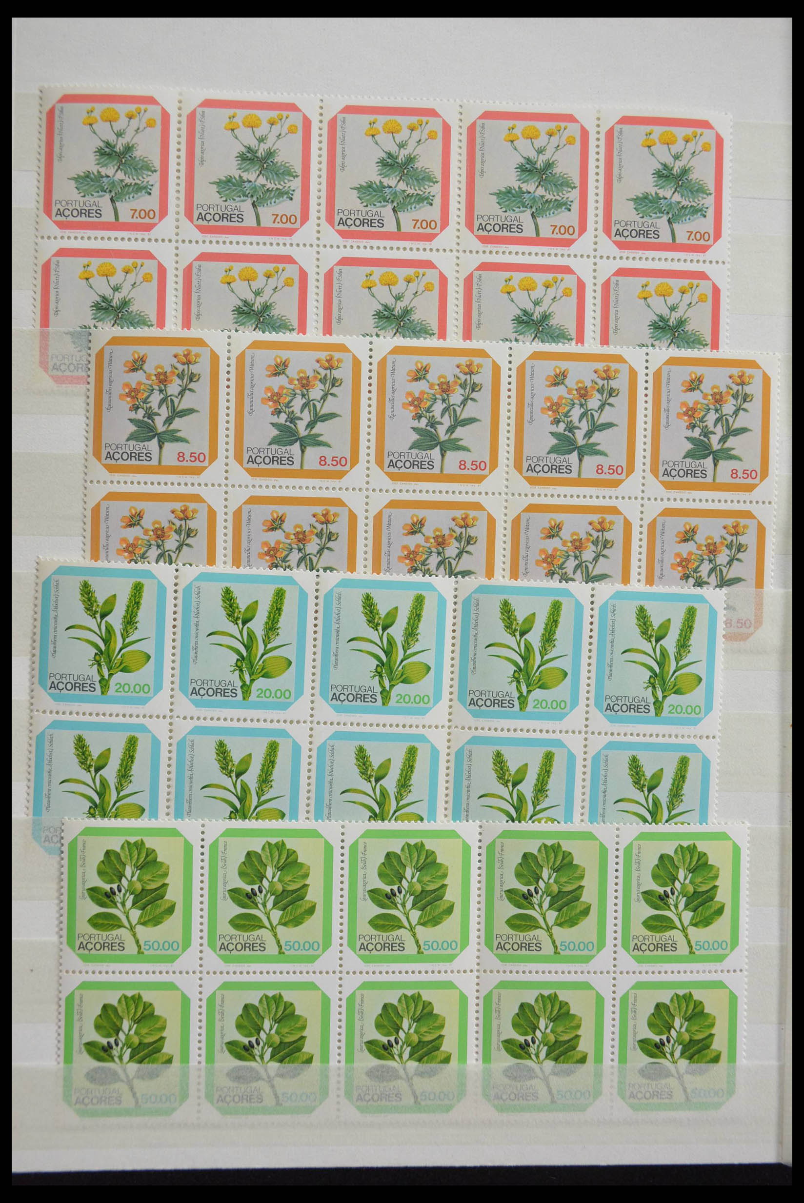 28540 030 - 28540 Portugal souvenir sheets.