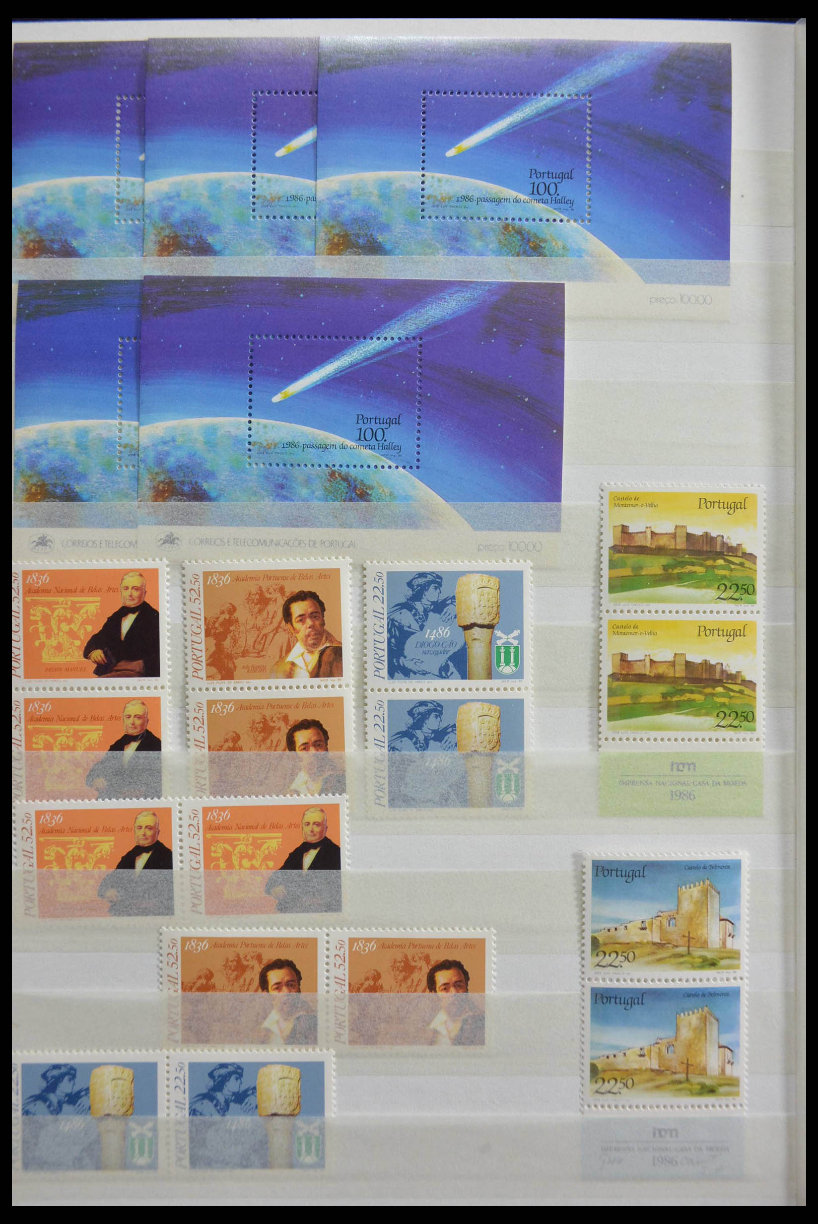 28540 046 - 28540 Portugal souvenir sheets.