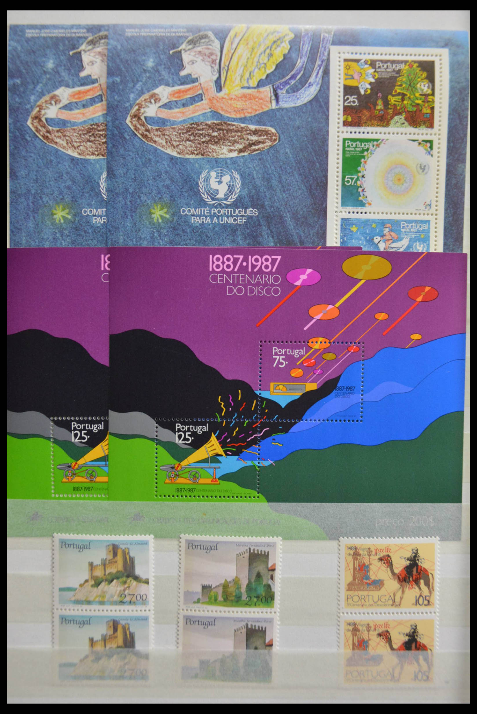 28540 050 - 28540 Portugal souvenir sheets.