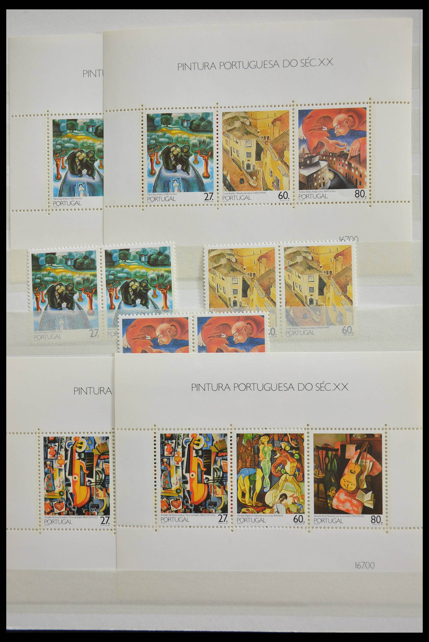 28540 053 - 28540 Portugal souvenir sheets.