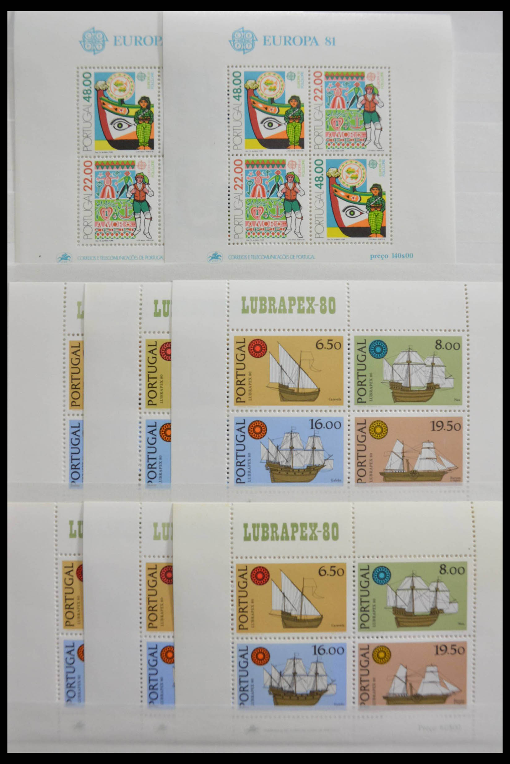 28540 061 - 28540 Portugal souvenir sheets.