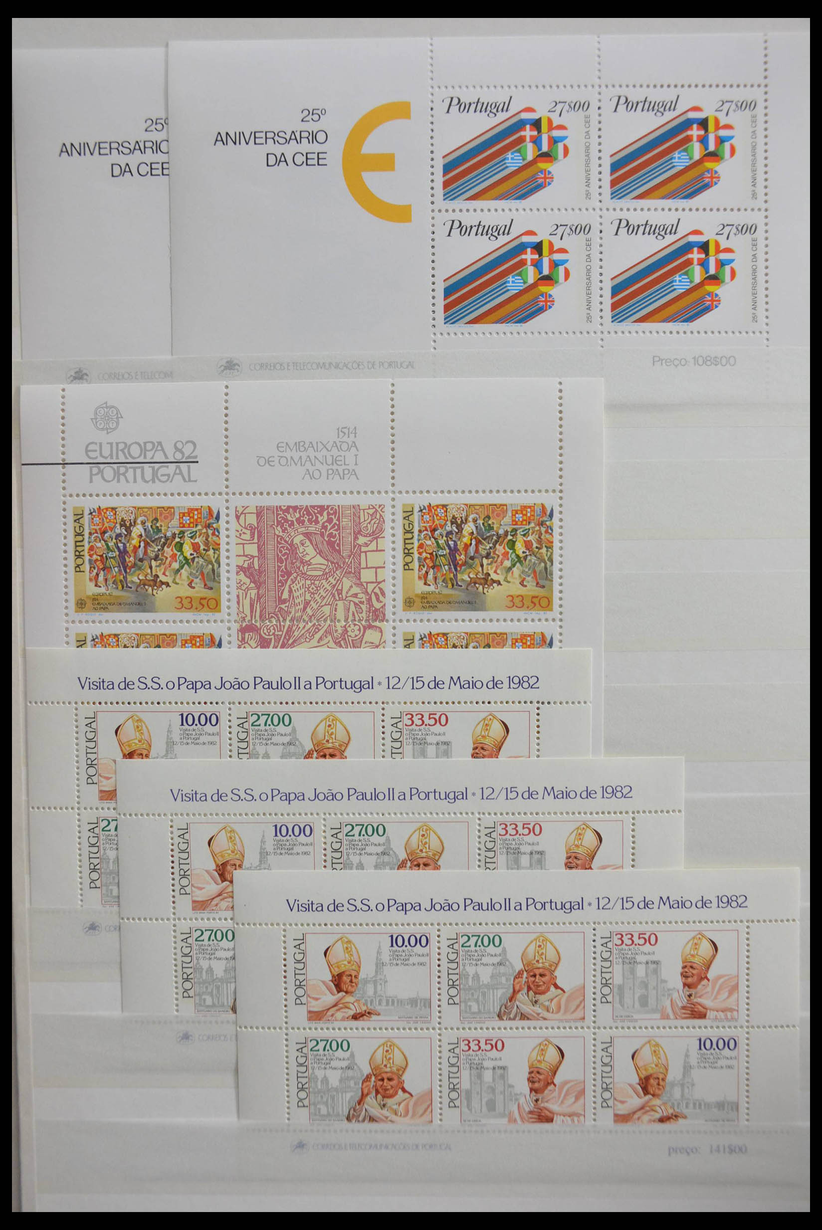 28540 064 - 28540 Portugal souvenir sheets.