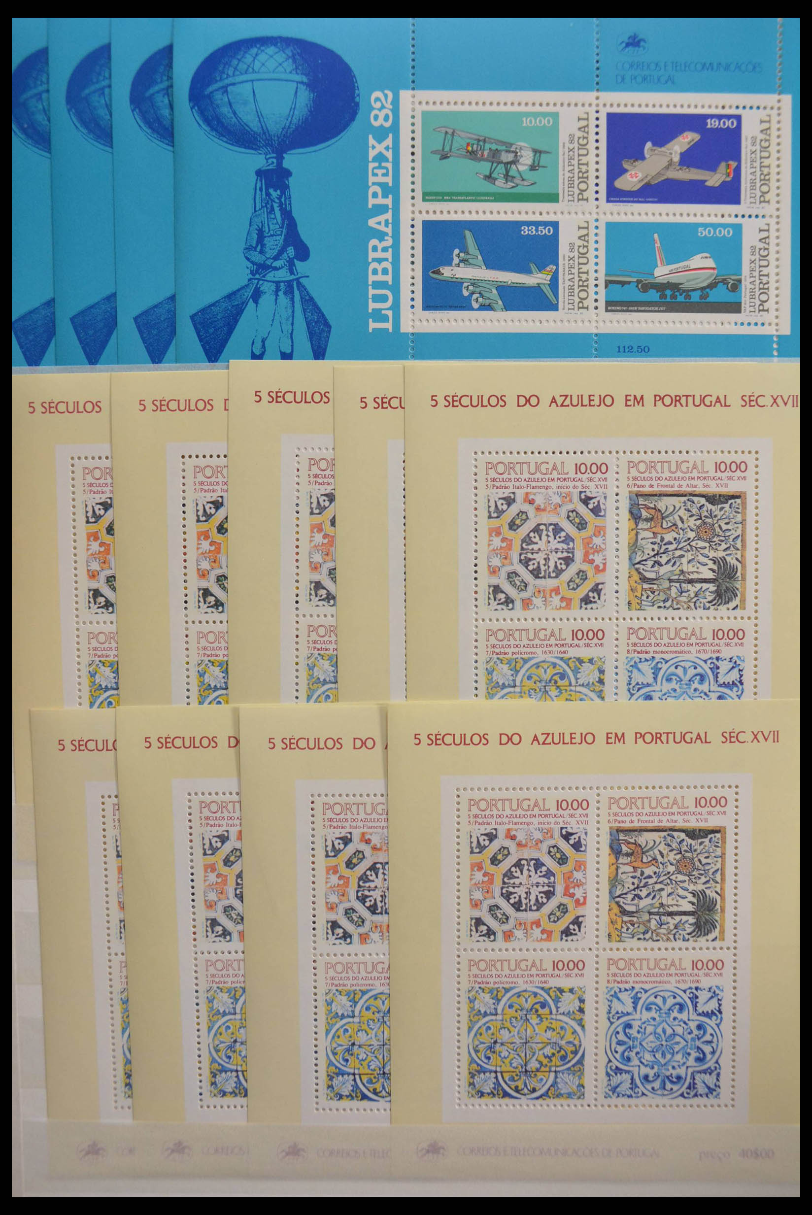 28540 066 - 28540 Portugal souvenir sheets.