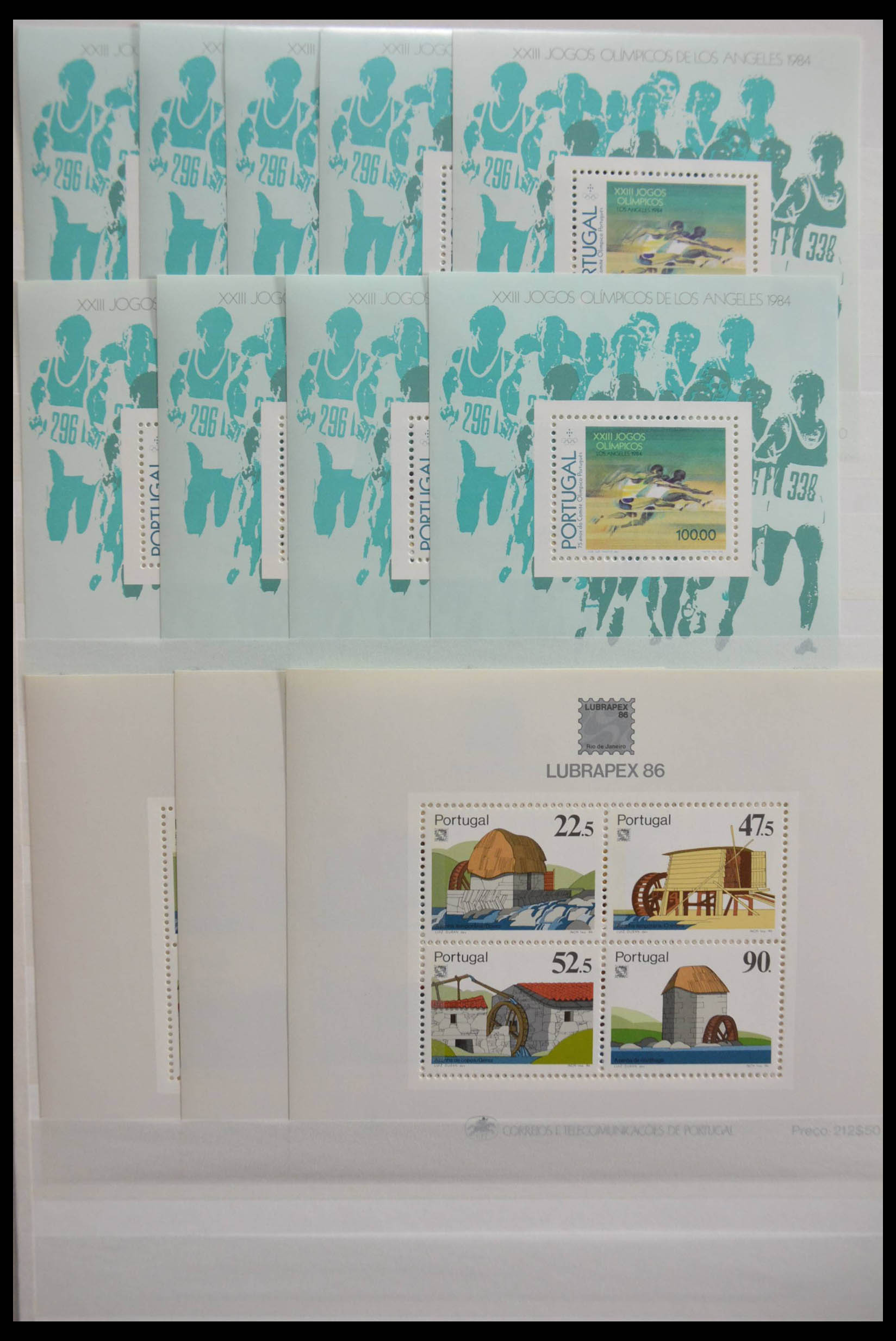 28540 070 - 28540 Portugal souvenir sheets.