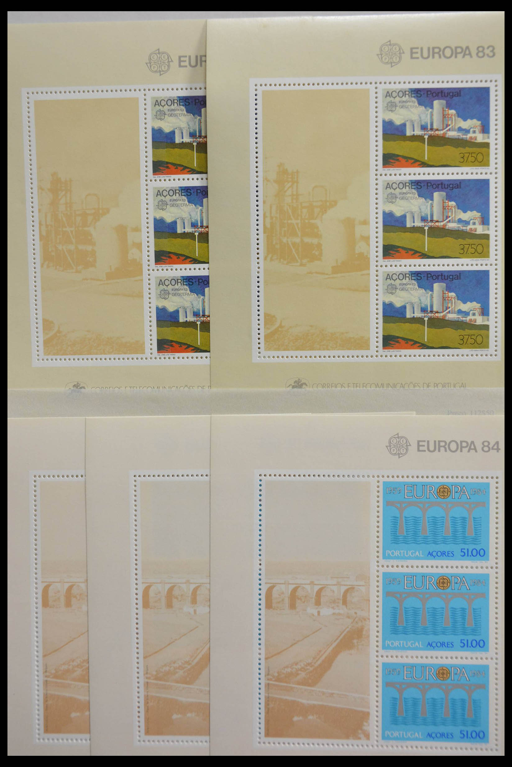 28540 081 - 28540 Portugal souvenir sheets.