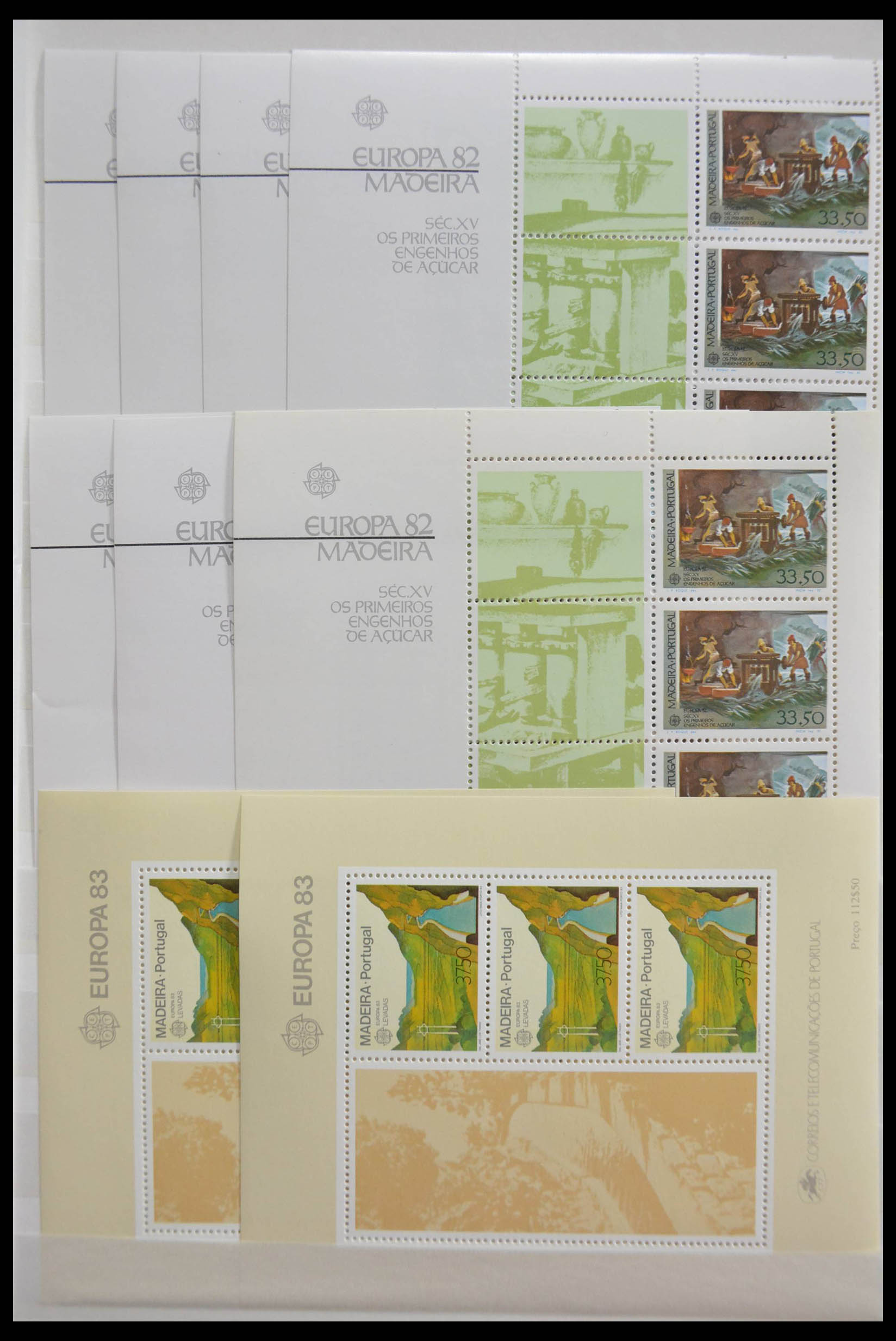 28540 083 - 28540 Portugal souvenir sheets.