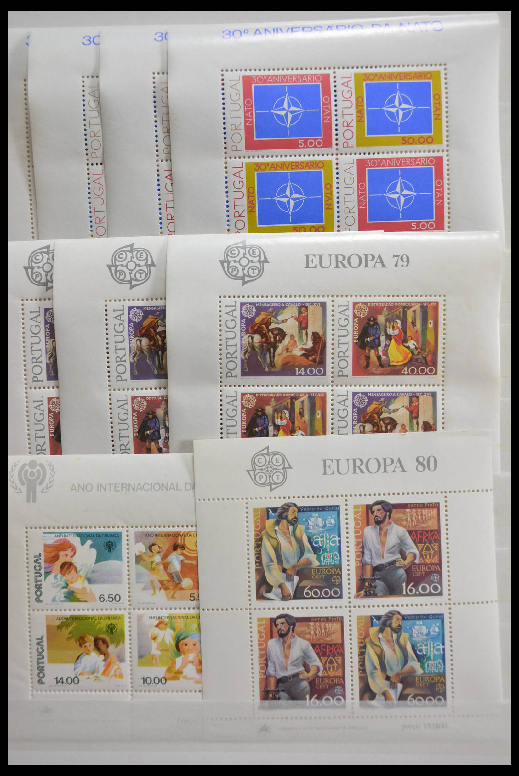 28540 089 - 28540 Portugal souvenir sheets.