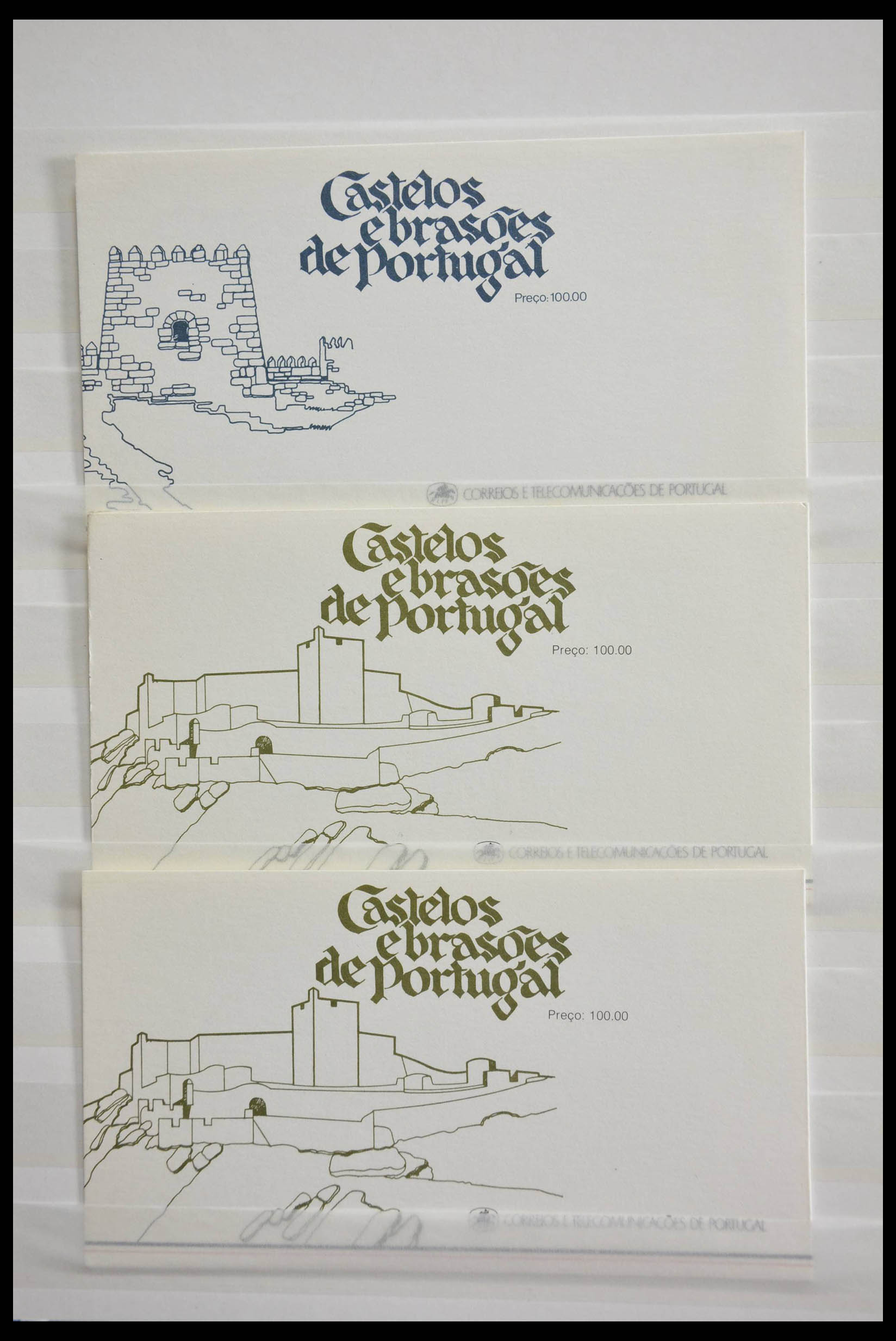 28540 099 - 28540 Portugal souvenir sheets.