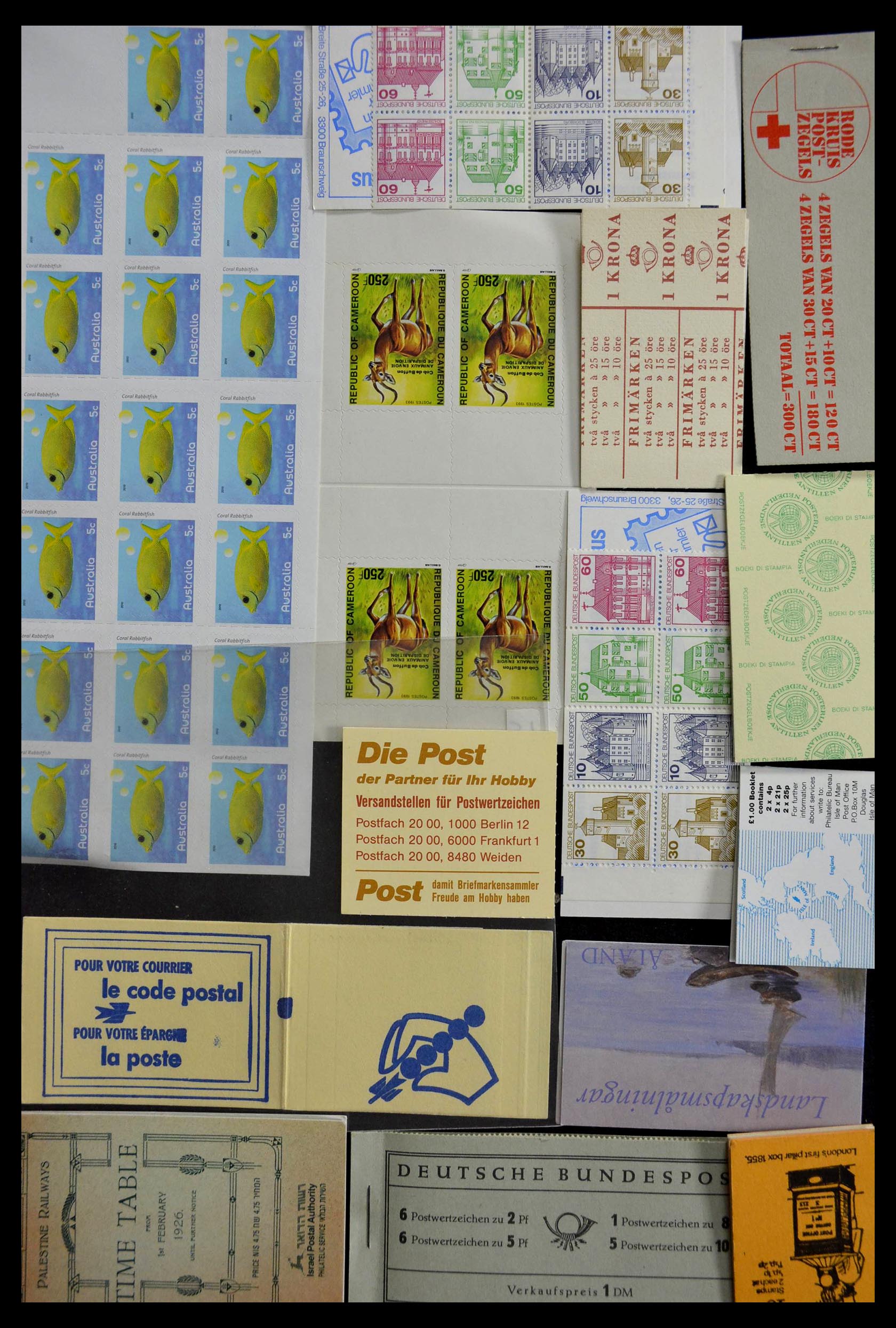 28824 039 - 28824 West Europa postzegelboekjes t/m modern.