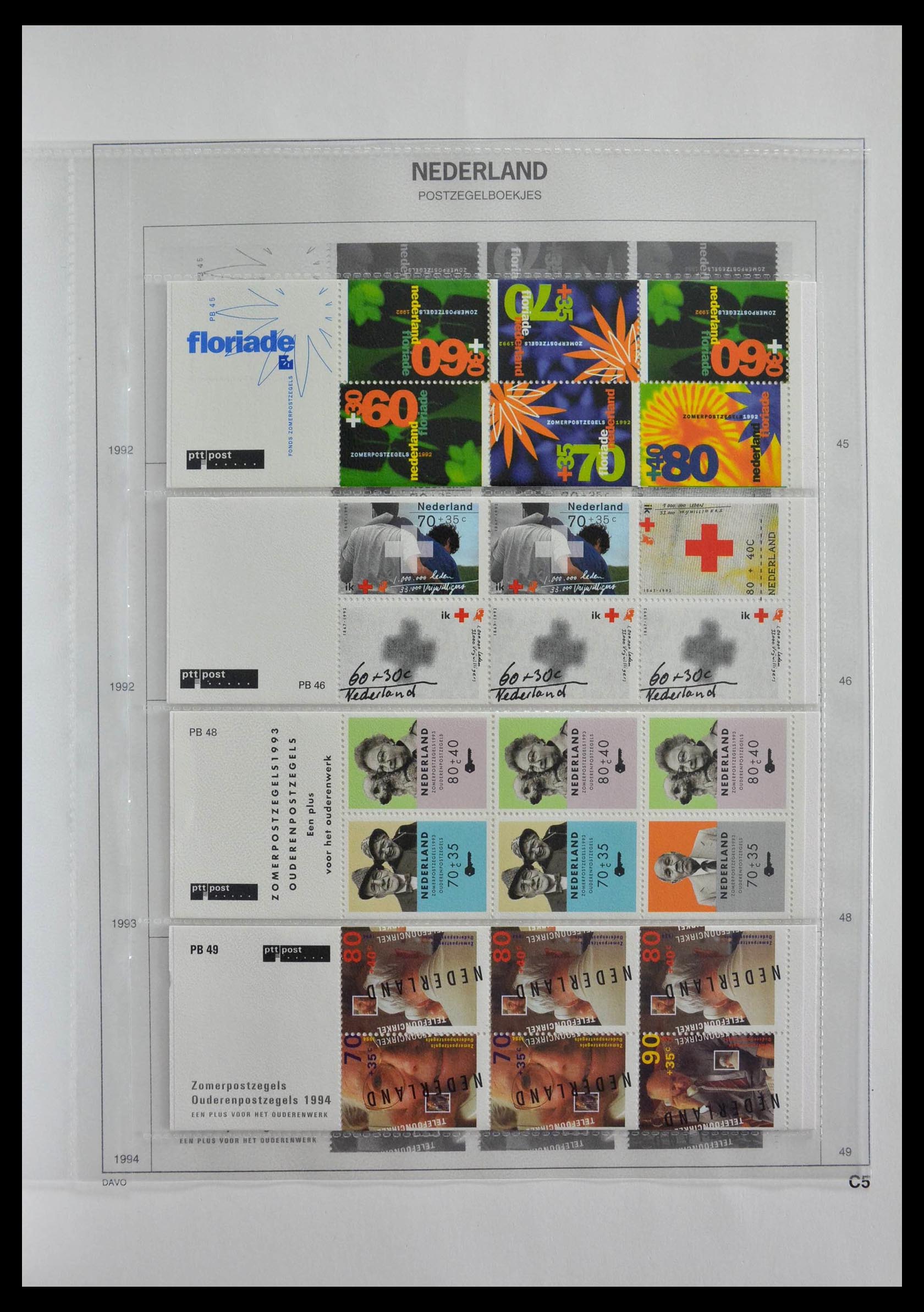 28853 026 - 28853 Netherlands stampbooklets 1964-2005.