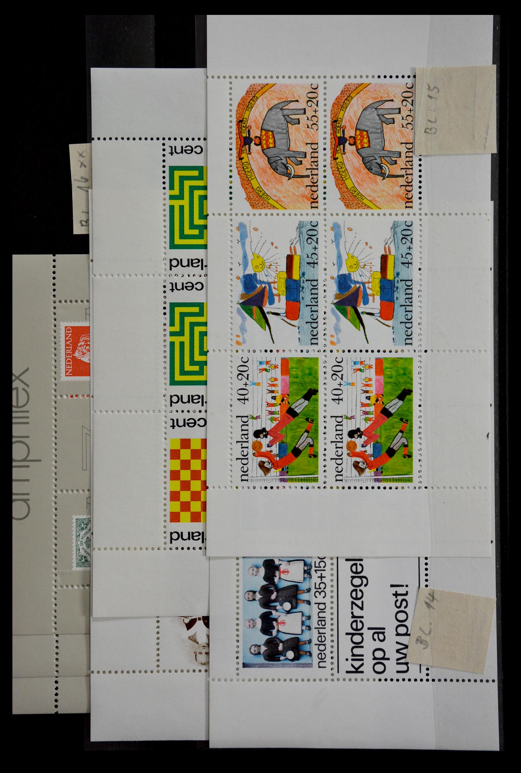 28986 059 - 28986 Souvenir sheets Western Europe.