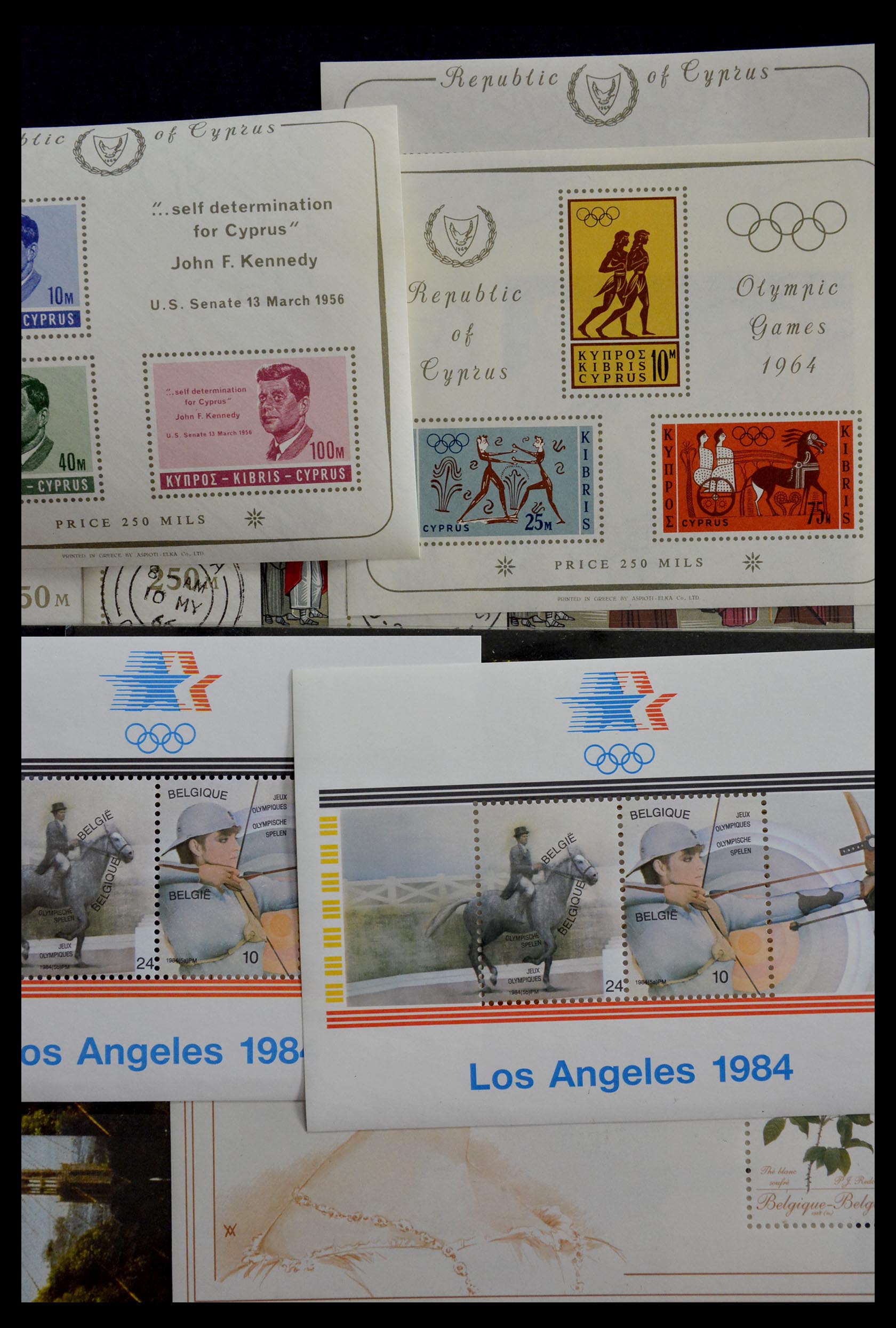 28986 099 - 28986 Souvenir sheets Western Europe.