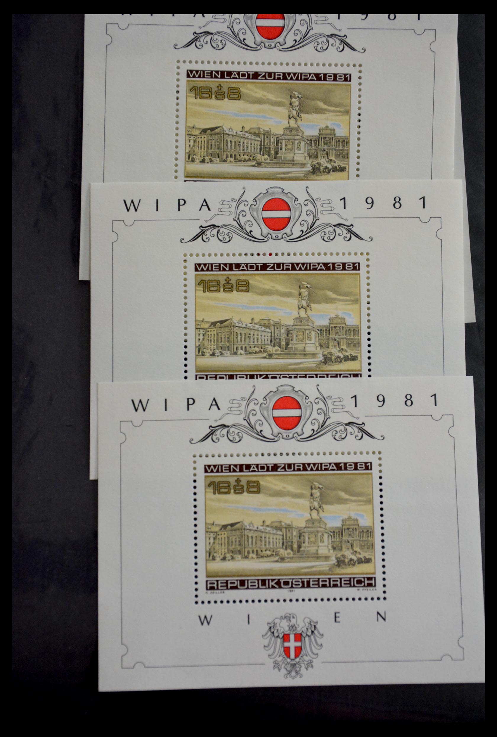 28986 224 - 28986 Souvenir sheets Western Europe.
