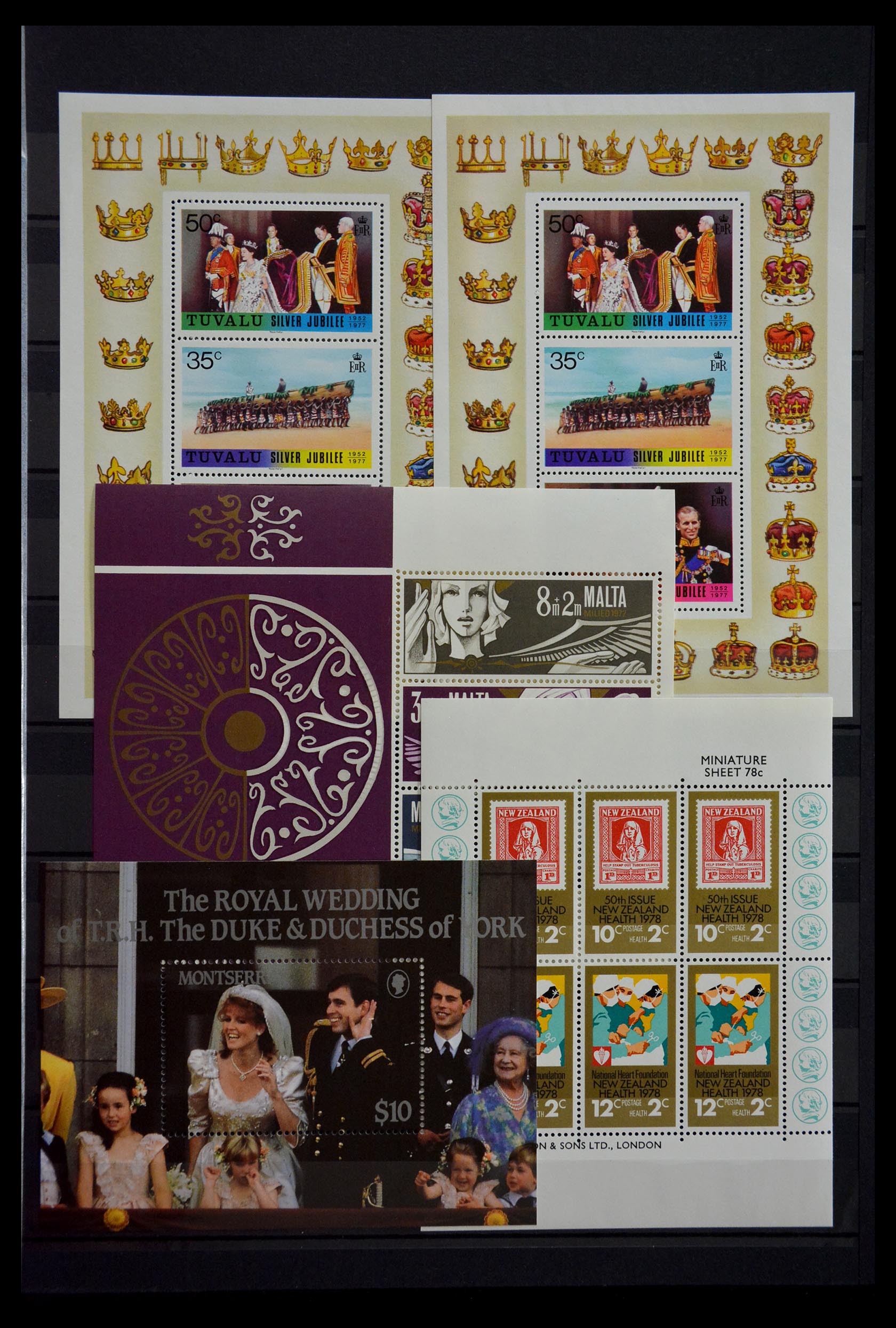 29352 037 - 29352 British Commonwealth sheetlets 1937-1997.