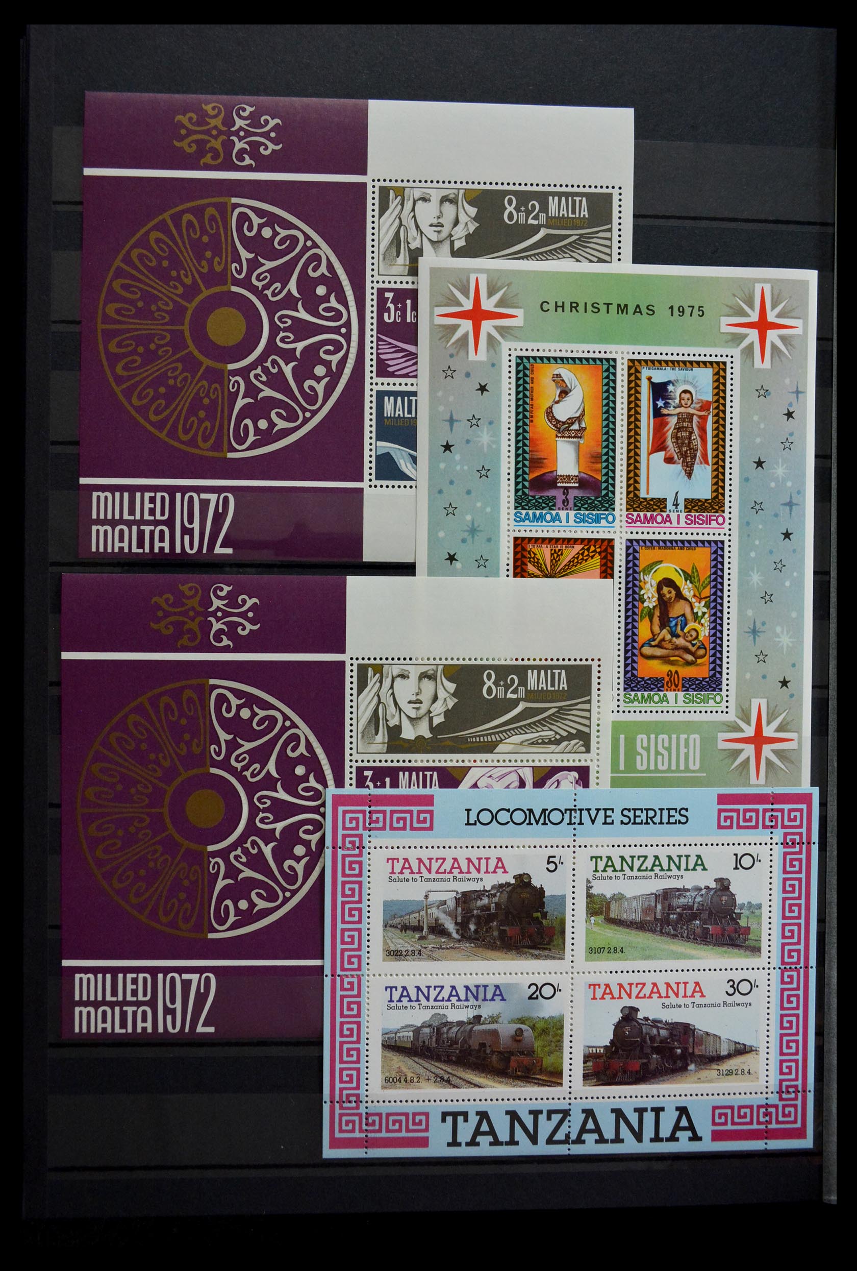 29352 046 - 29352 British Commonwealth sheetlets 1937-1997.