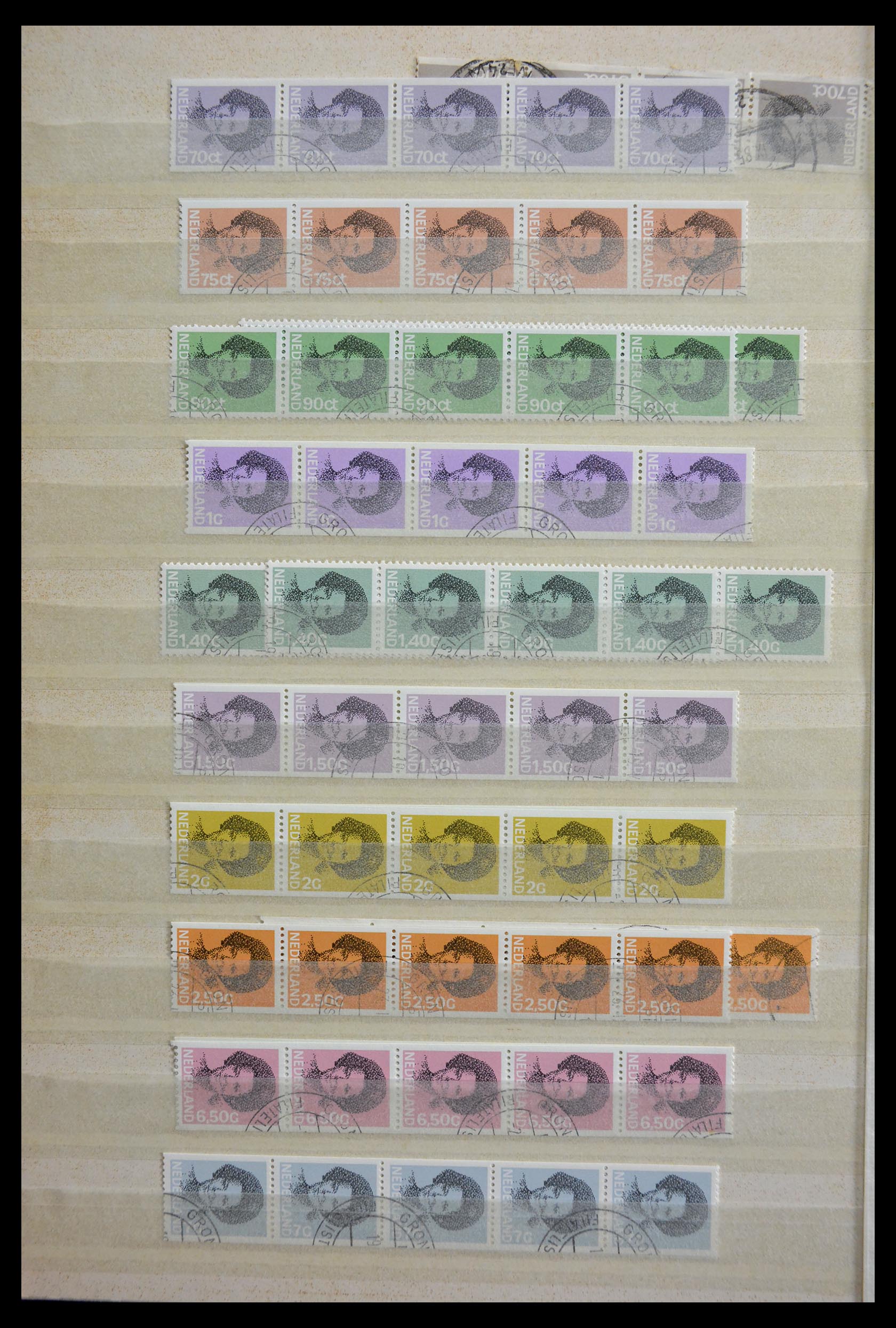 29397 045 - 29397 Netherlands coilstamps 1910-2010.