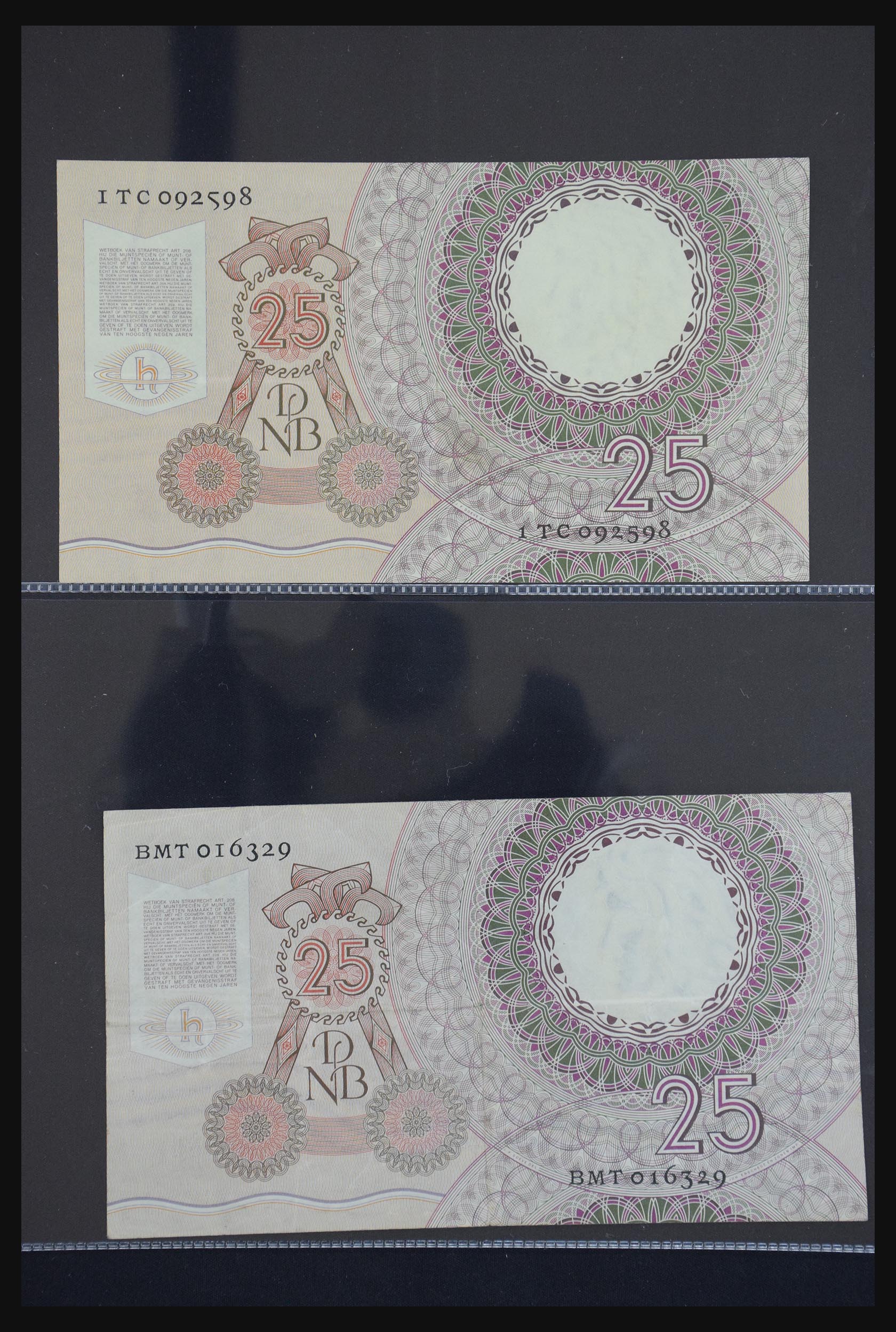 29404 034 - 29404 Netherlands banknotes 1924-1997.
