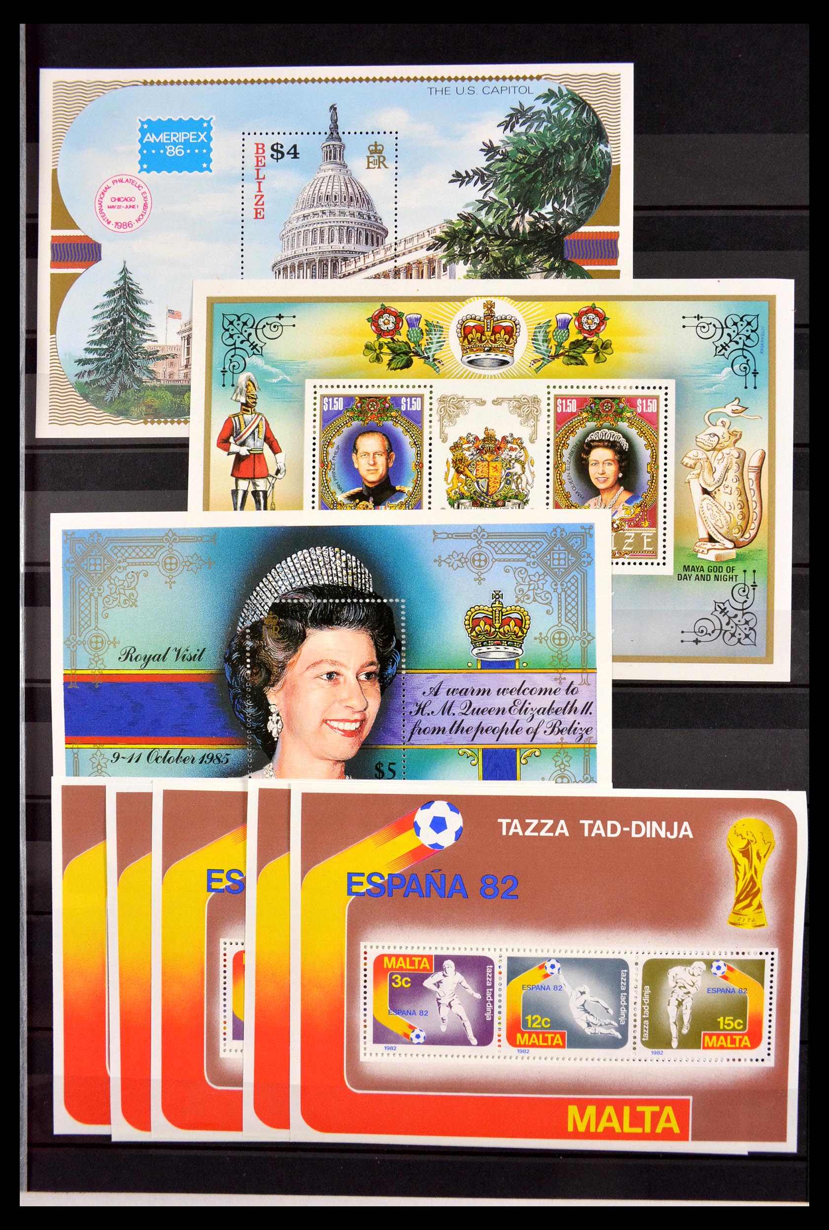 29584 005 - 29584 World souvenir sheets 1980-2011.