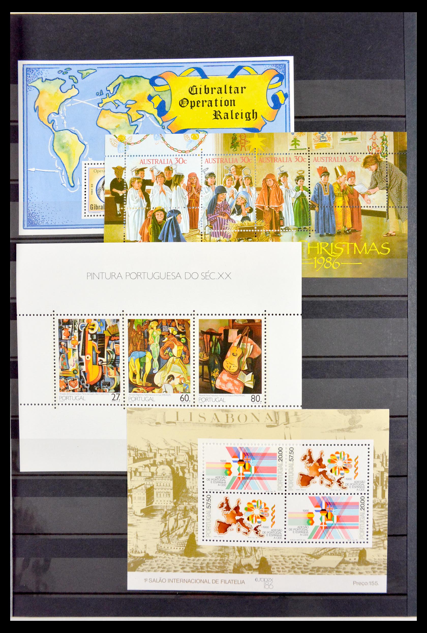 29584 015 - 29584 World souvenir sheets 1980-2011.