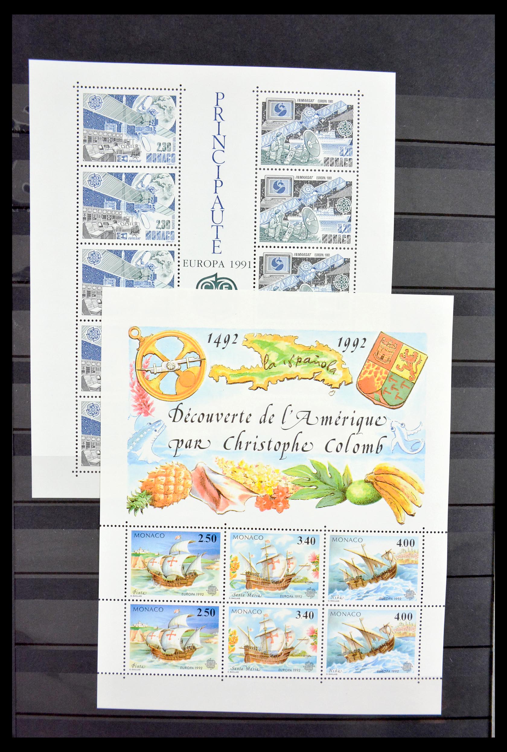 29584 024 - 29584 World souvenir sheets 1980-2011.