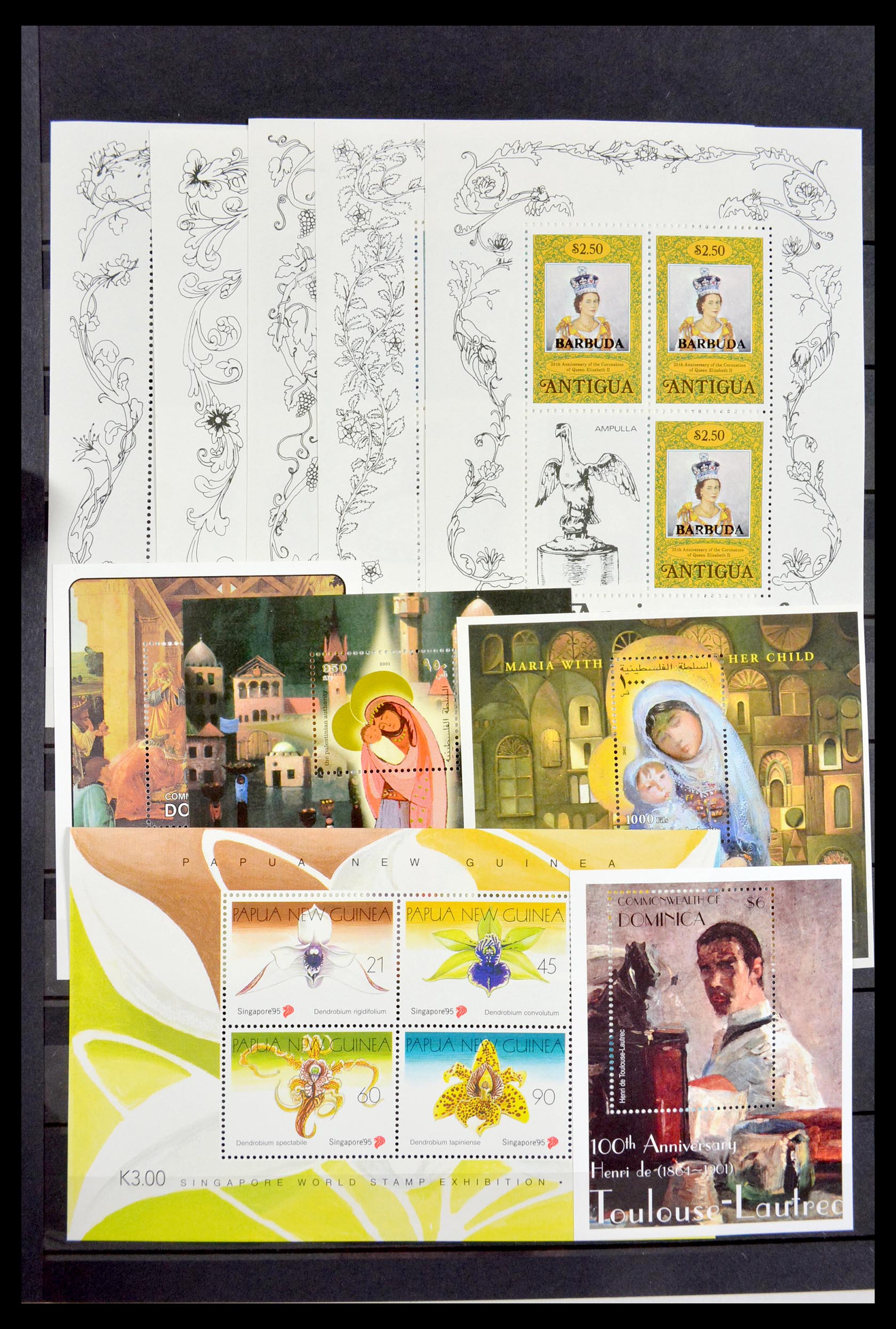 29584 032 - 29584 World souvenir sheets 1980-2011.
