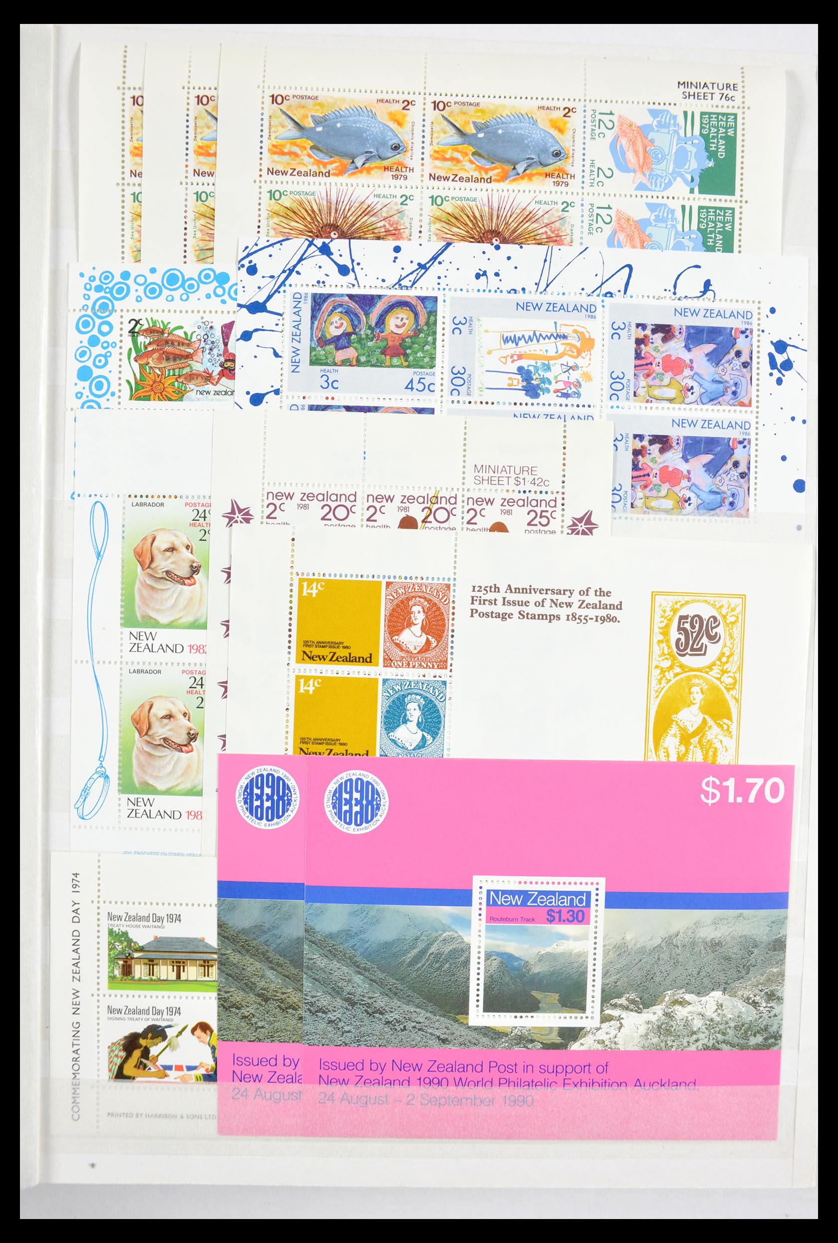 29584 076 - 29584 World souvenir sheets 1980-2011.