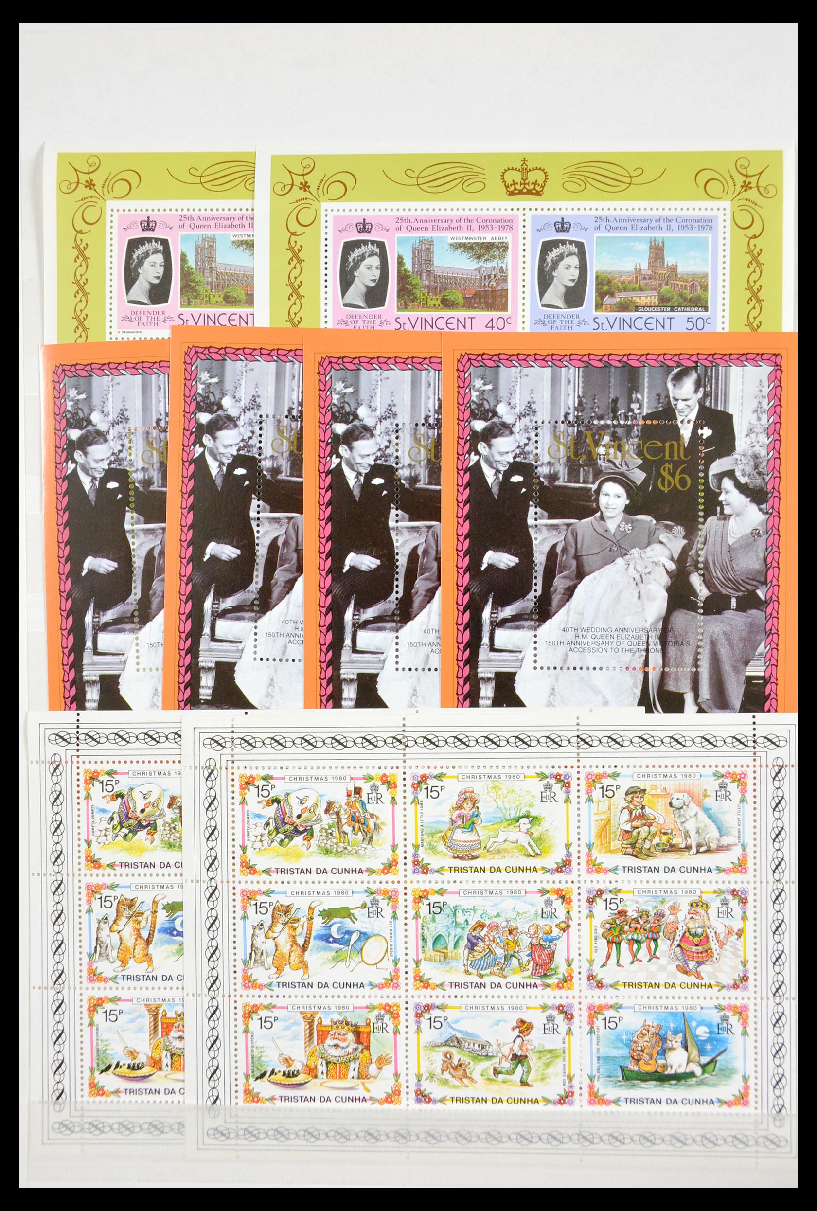 29584 107 - 29584 World souvenir sheets 1980-2011.