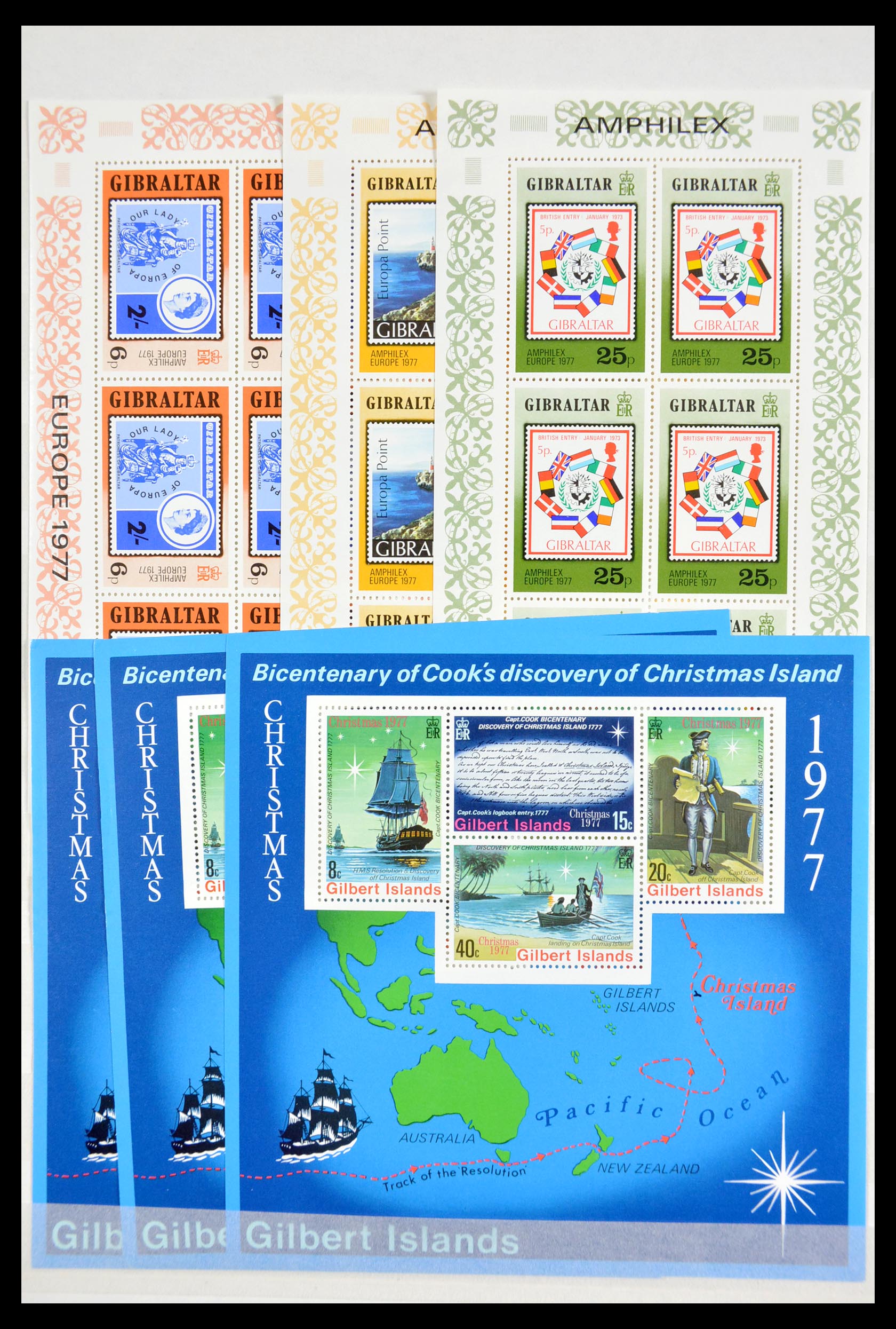 29584 109 - 29584 World souvenir sheets 1980-2011.