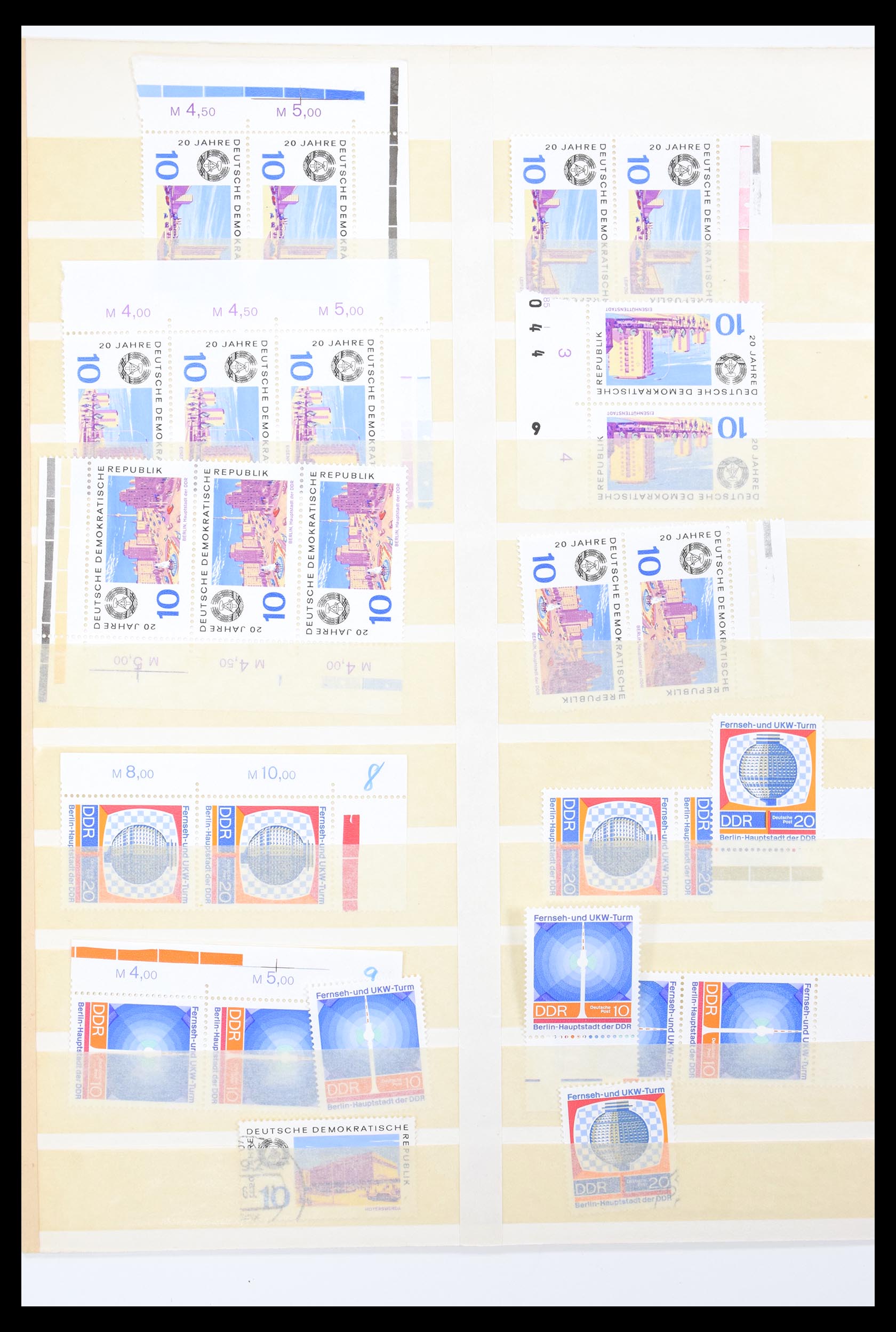 30343 050 - 30343 DDR gigantische stock 1949-1990.