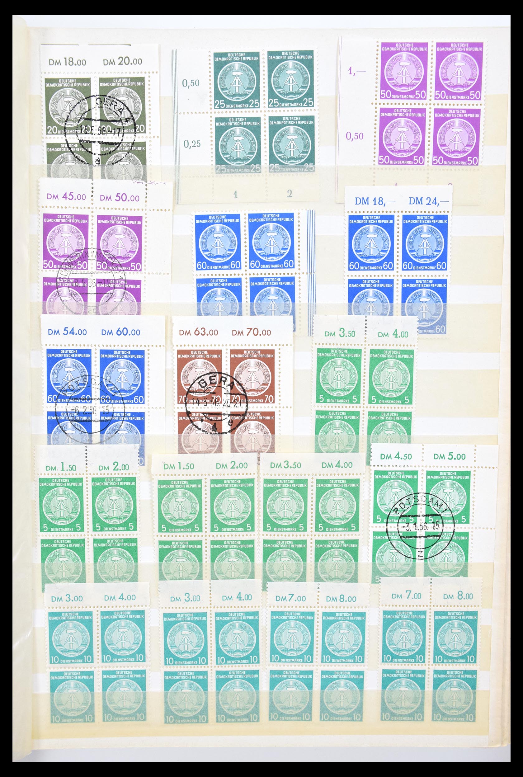 30343 777 - 30343 DDR gigantische stock 1949-1990.