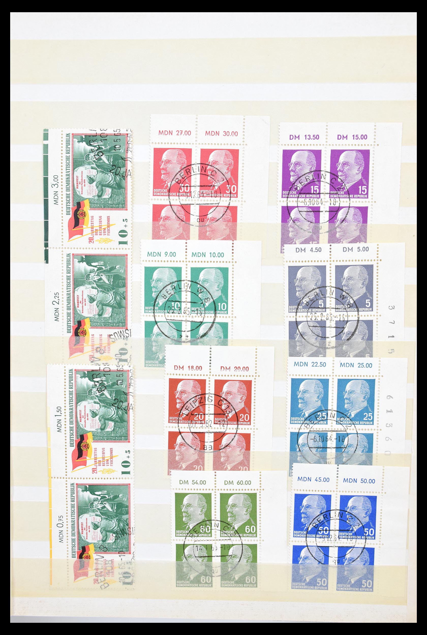 30343 809 - 30343 DDR gigantische stock 1949-1990.