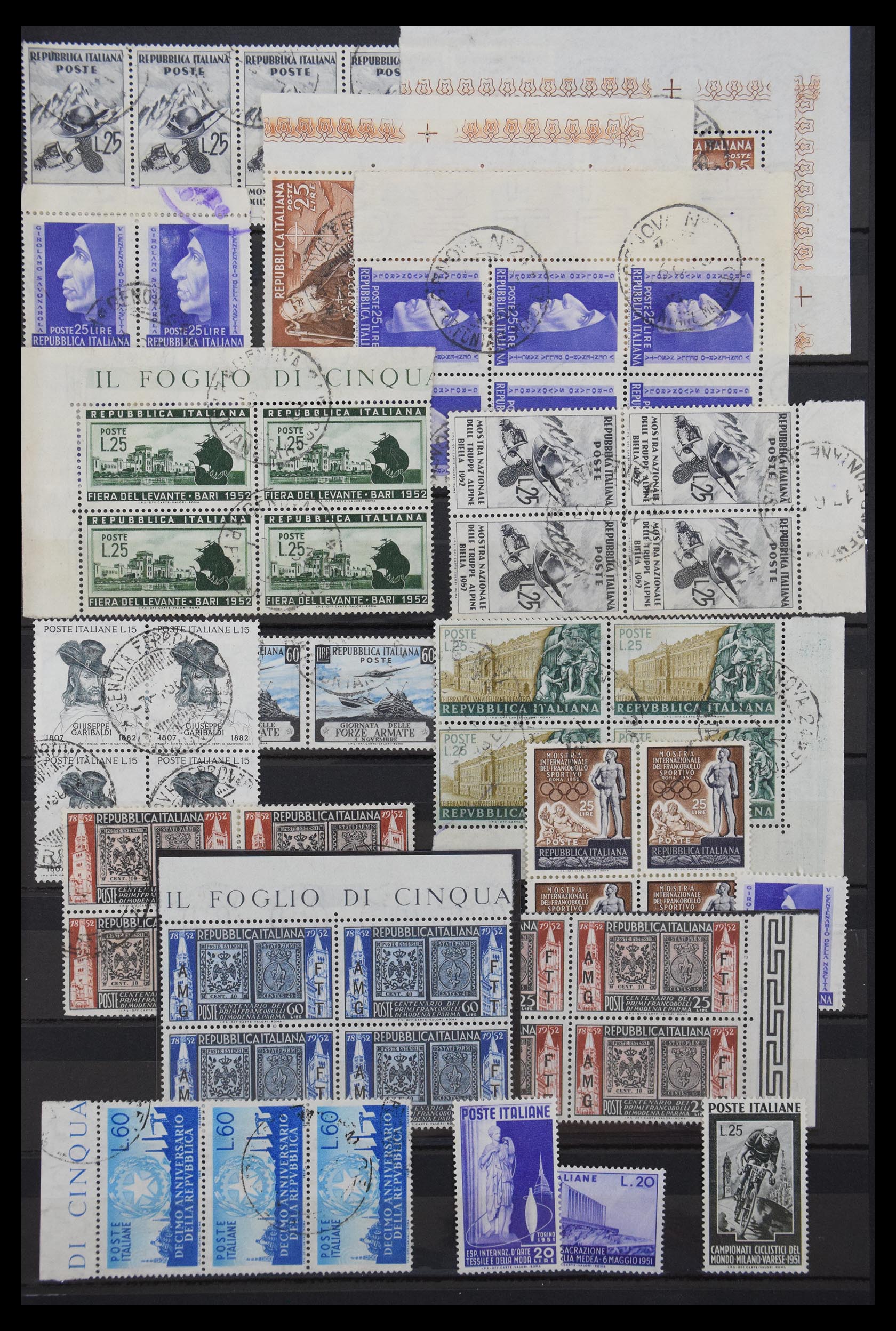 30490 021 - 30490 Italy and Italian territories & colonies 1870-1970.